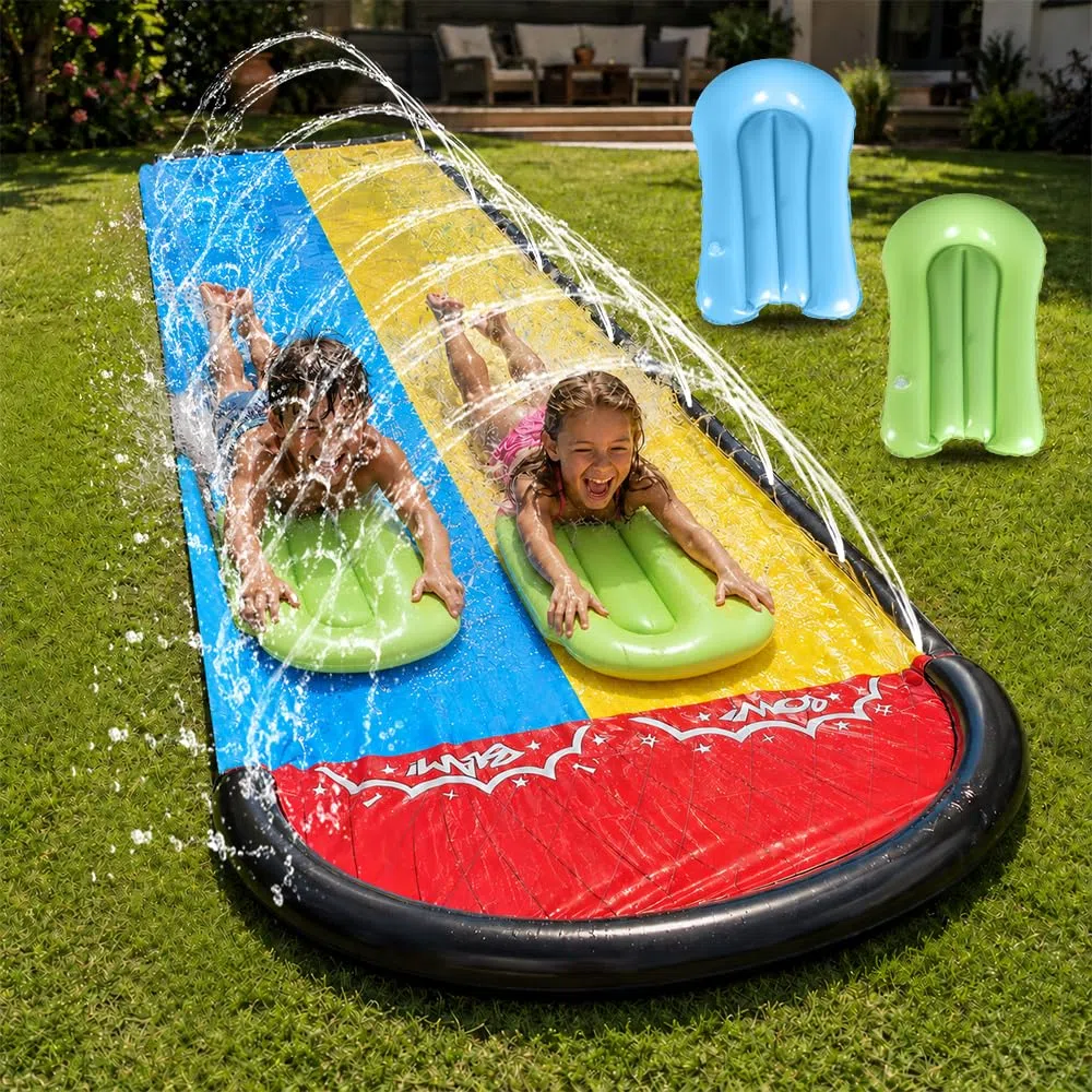 Scivolo Gonfiabile da Giardino 6,1 x 1,4M con 2 Bodyboards Irrigatore per Adulti Bambini Estate