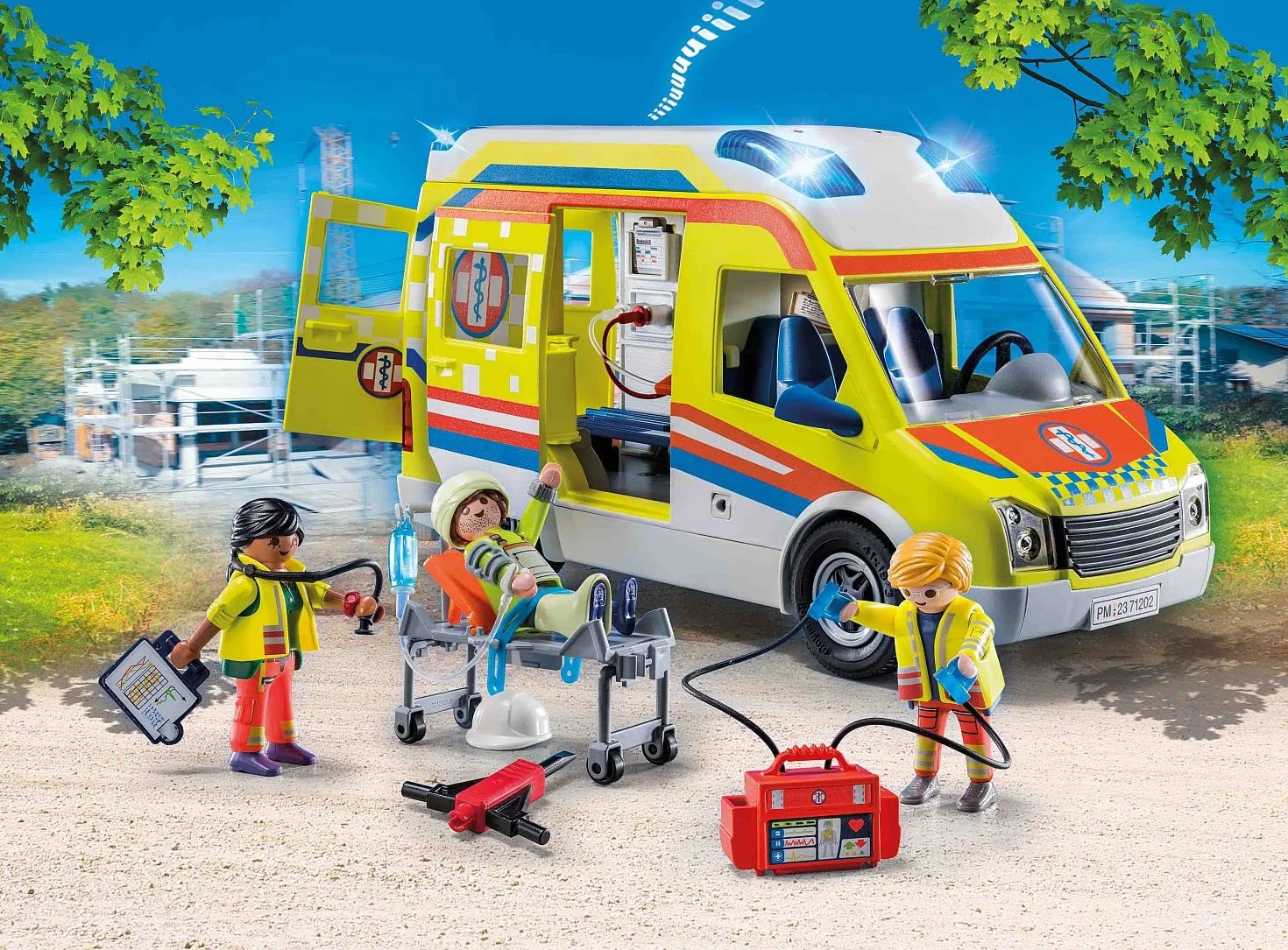 PLAYMOBIL City Life 71202 Ambulanza, con luci e Suoni, Giocattolo dai 4 Anni
