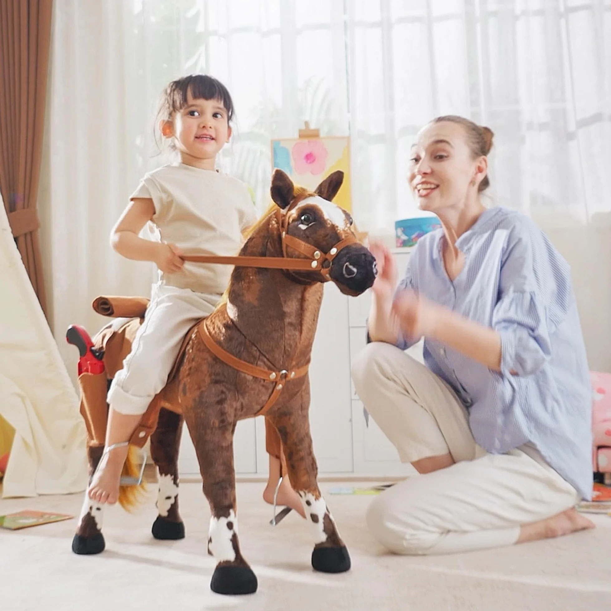 HOMCOM Cavallo a Dondolo per Bambini 2+ Anni con Nitrito Realistico, Sella e Staffe, Cavallo Giocattolo in Peluche e Metallo, 85x28x60 cm, Marrone