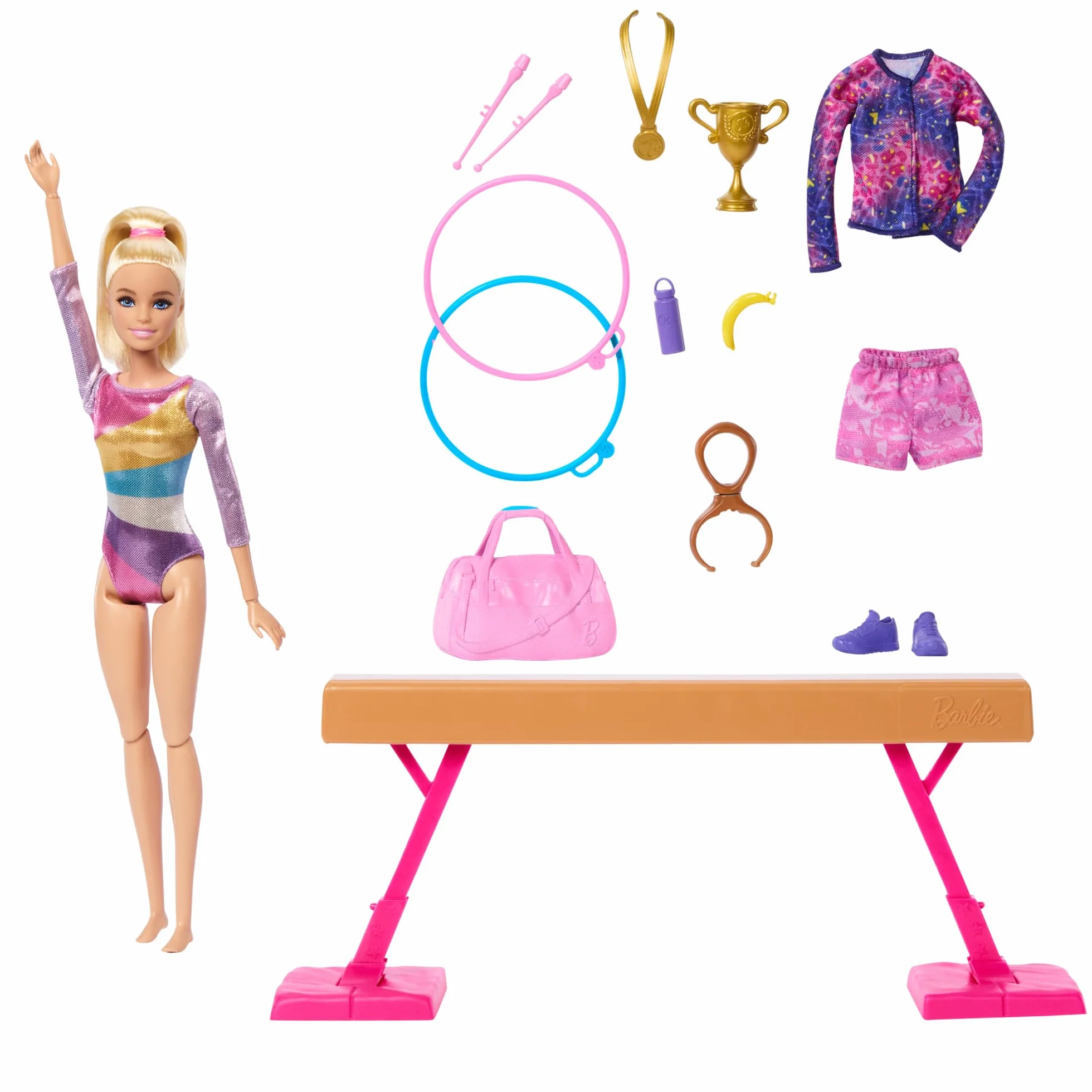 Barbie - Ginnastica Artistica, playset con bambola ginnasta bionda, tuta per il riscaldamento, trave, fermo a C per le acrobazie e 10+ accessori inclusi, giocattolo per bambini, 3+ anni, HRG52