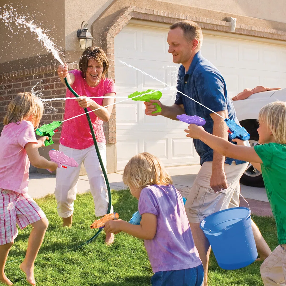 FAMKEEP 18Pezzi Mini Pistole piccole ad Acqua,Pistola ad Acqua All'aperto per Bambini, Pistola ad Acqua per Adatto Giochi D'acqua Estivi Spiaggia Piscina Giardino, Feste di Compleanno