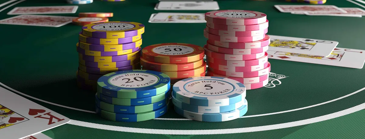 Poker Set Deluxe con 500 fiches Carmela Clay e Carte da Poker Bullets Playing Cards