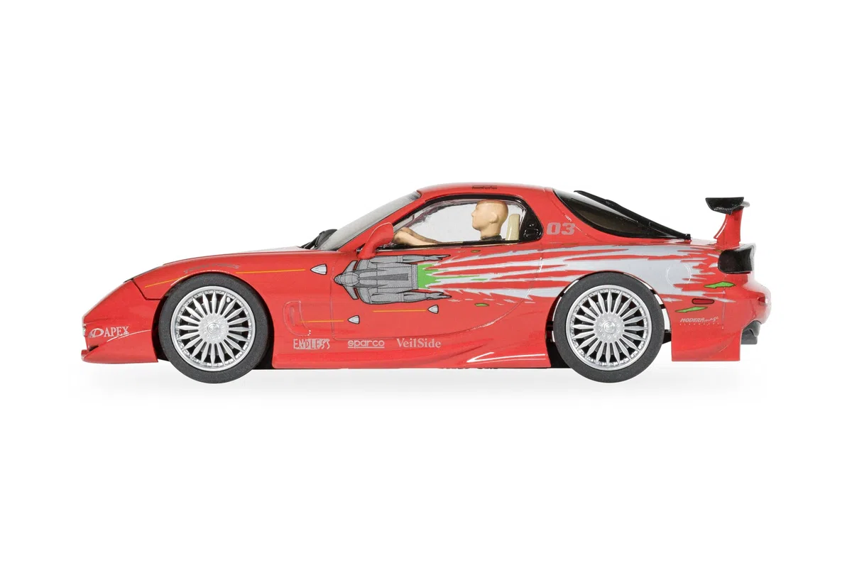 Auto Scalextric - C4592 The Fast And The Furious Mazda RX7, Dom Turetto - Macchinina da slot per piste e set - Idee regalo per bambini e adulti, Accessori Scalextric