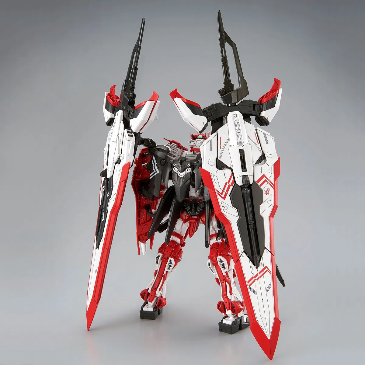 Bandai Model Kit 59408 - MG Gundam ASTRAY Turn Red Ltd 1/100