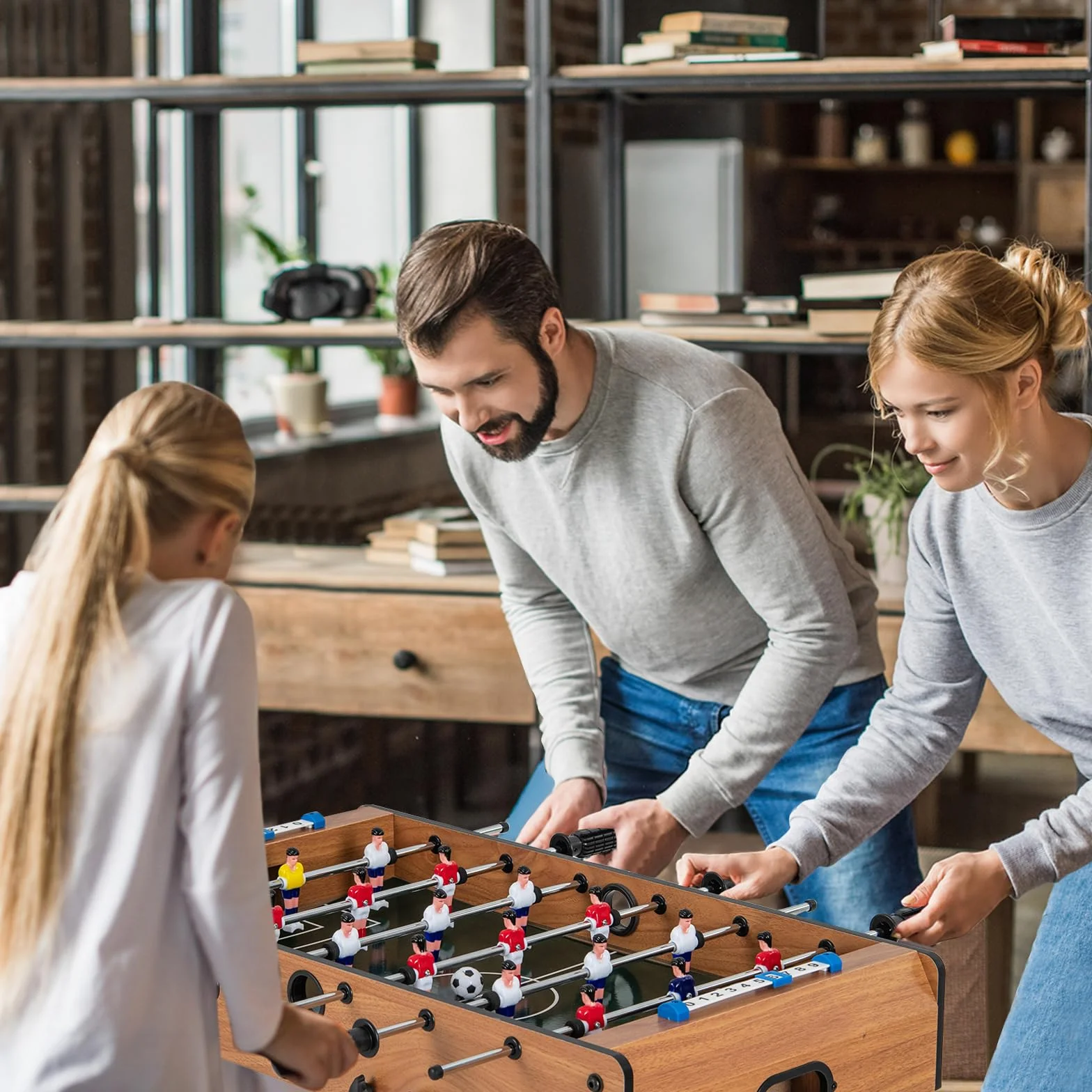 HOMASIS Calcio Balilla Pieghevole in Legno, Calcetto da Tavolo con 6 Aste, 18 Giocatori, 2 Caolcio e Segnapunti, Biliardino da Casa per Bambini e Adulti, 69 x 60 x 71 cm