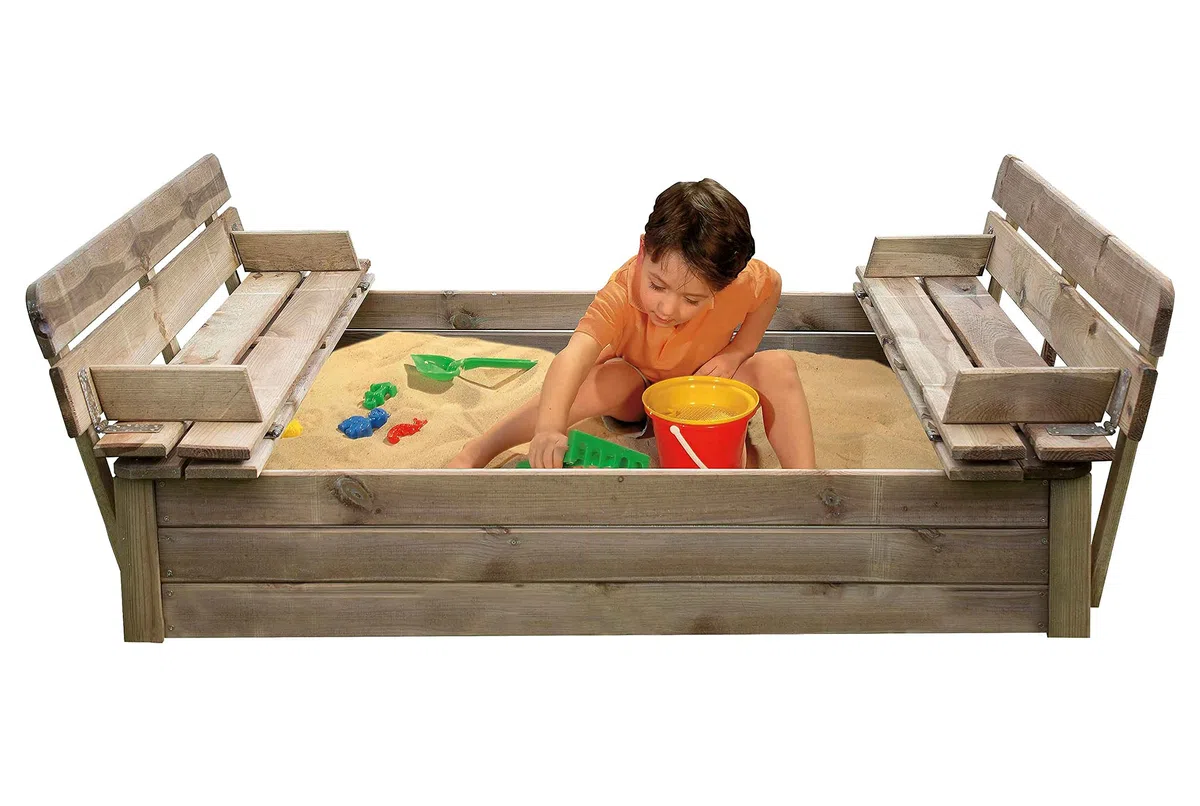 AVANTI TRENDSTORE - Sand - Sabbiera in legno con chiusura a ribalta, con 2 panchine integrate, pieghevole. in legno massello. Dimensioni. LAP ca. 120x30x120 cm
