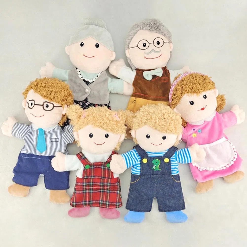 6Pcs Set di Marionette da Mano 11,8 Pollici Morbido Peluche Membri della Famiglia Marionette da Dito Prima Narrazione Educativa per Bambini (Nonno + Nonna + papà + Mamma + Figlio