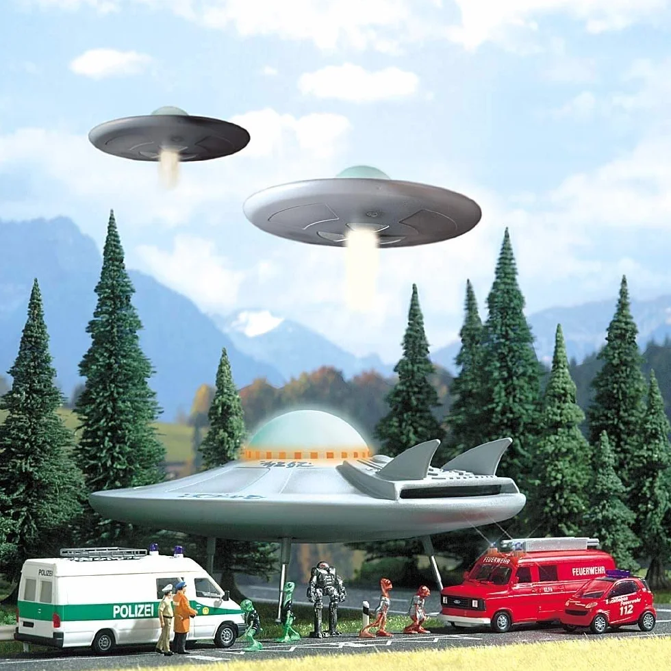 Busch Kit UFO Completo con Effetti Luminosi, Giocattolo per Bambini