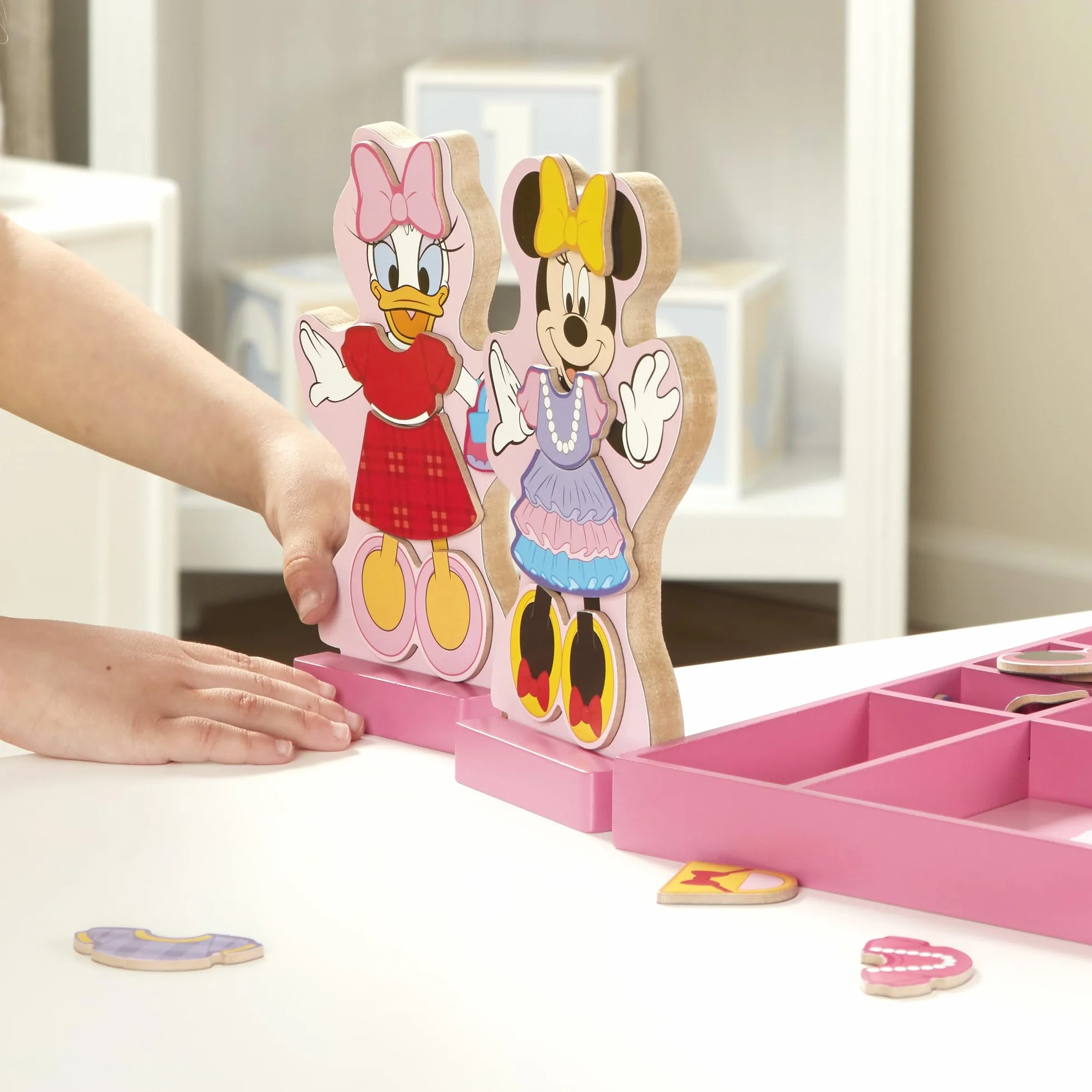 Melissa & Doug Minnie and Daisy Wooden Magnetic Dress-Up Play Set