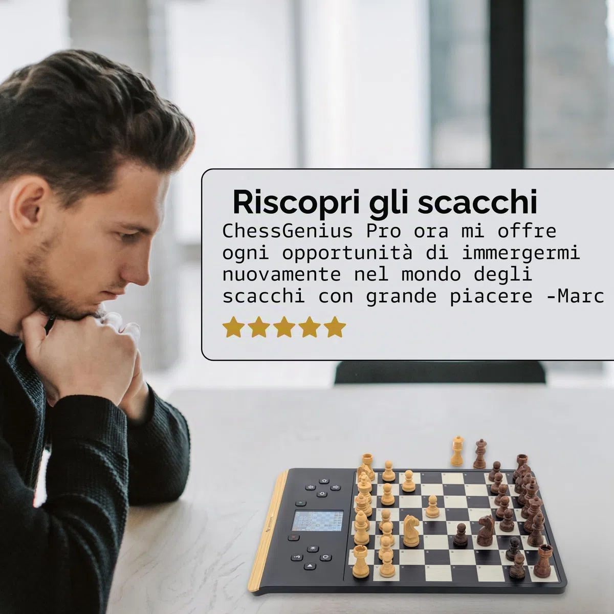 Computer per scacchi MILLENNIUM ChessGenius Pro Wood Edition - Elegante look in legno con pezzi in vero legno, facile da usare, ideale per i giocatori per hobby con funzioni di apprendimento AI
