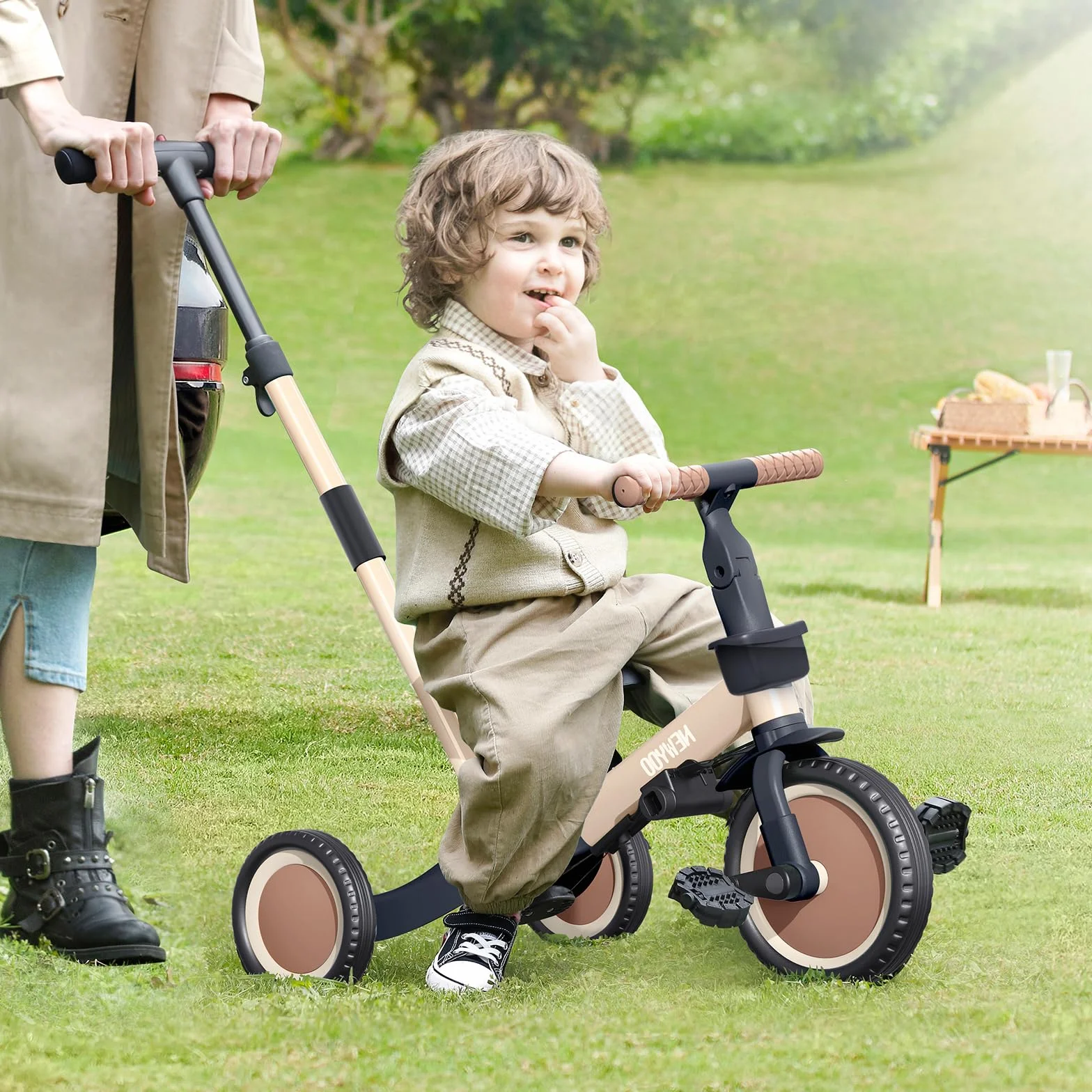 newyoo Triciclo per Bambini 1-3 Anni con Manico di Spinta, Bicicletta per Bambini, Regalo e Giocattolo per Bambini e Bambine, Triciclo 5 in 1 con Schienale e Cintura di Sicurezza, Kaki, TR007