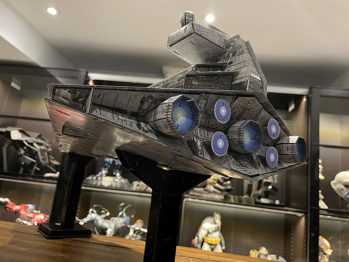 University Games Star Wars Imperial Star Destroyer Model Kit, grigio