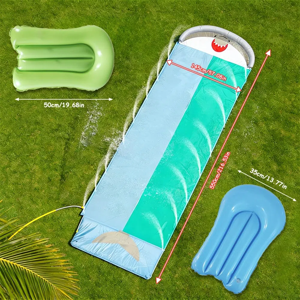 Scivolo d'Acqua 550 x 145 cm, Scivolo Acquatico Giardino, Doppio con Irrigatore, 2 Bodyboard