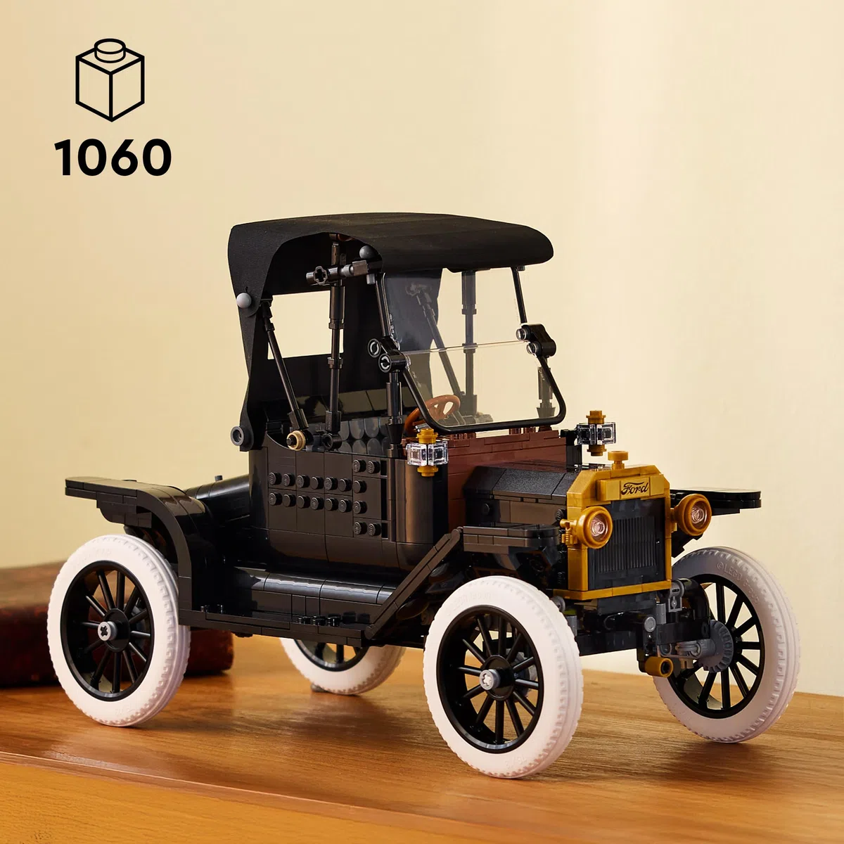 LEGO Icons Ford Model T - Modello di Auto Retrò per Adulti - Set da Collezione con Tetto in Tessuto, Ruote Alte e Parabrezza Apribile - Regalo Fai da Te per gli Appassionati di Veicoli Classici 11376