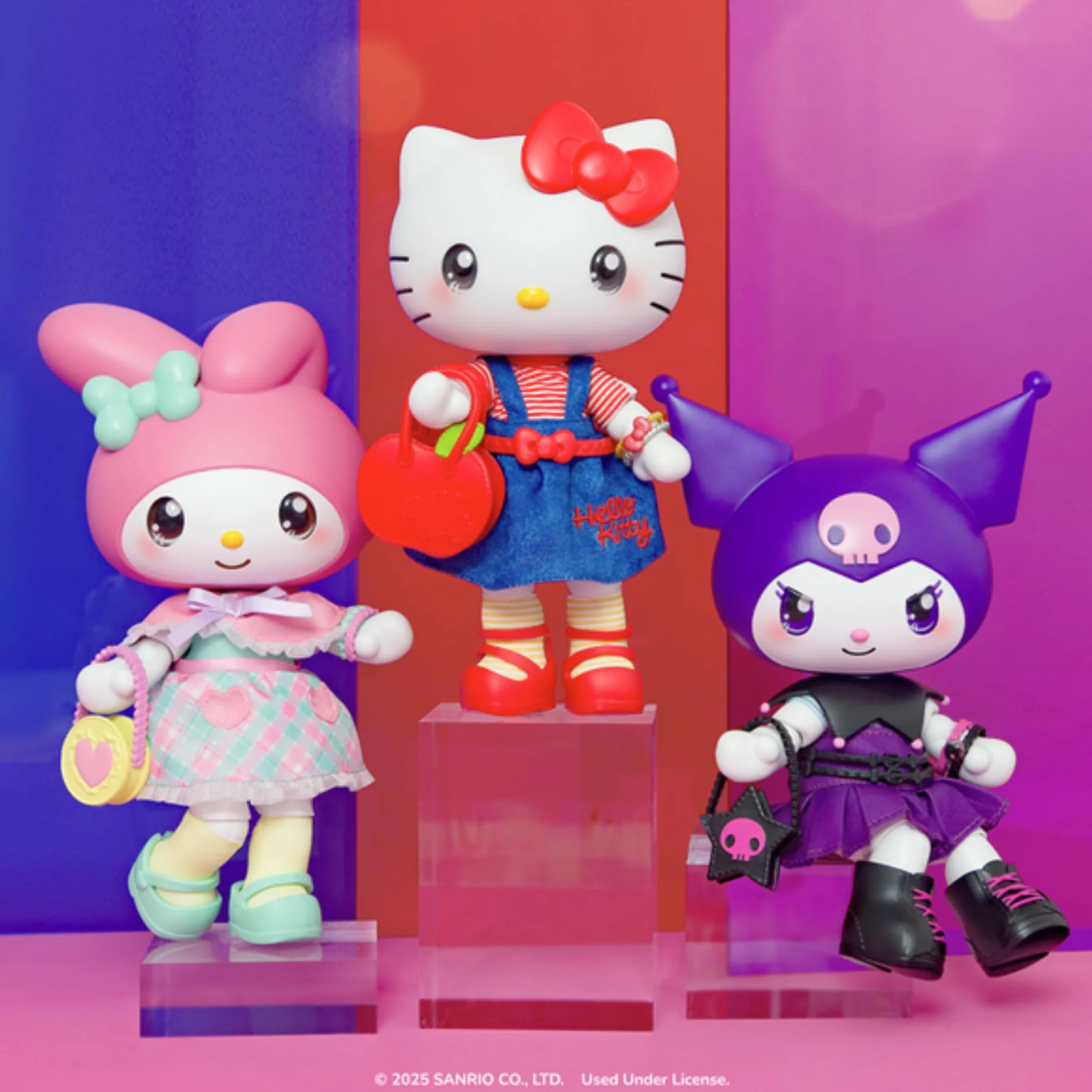 Hello Kitty - Kuromi Premier Bambola 20 cm, 9 Punti Di Articolazione, Vestiti E Accessori Removibili, Per Collezionisti, Bambini e Bambine dai 3 Anni