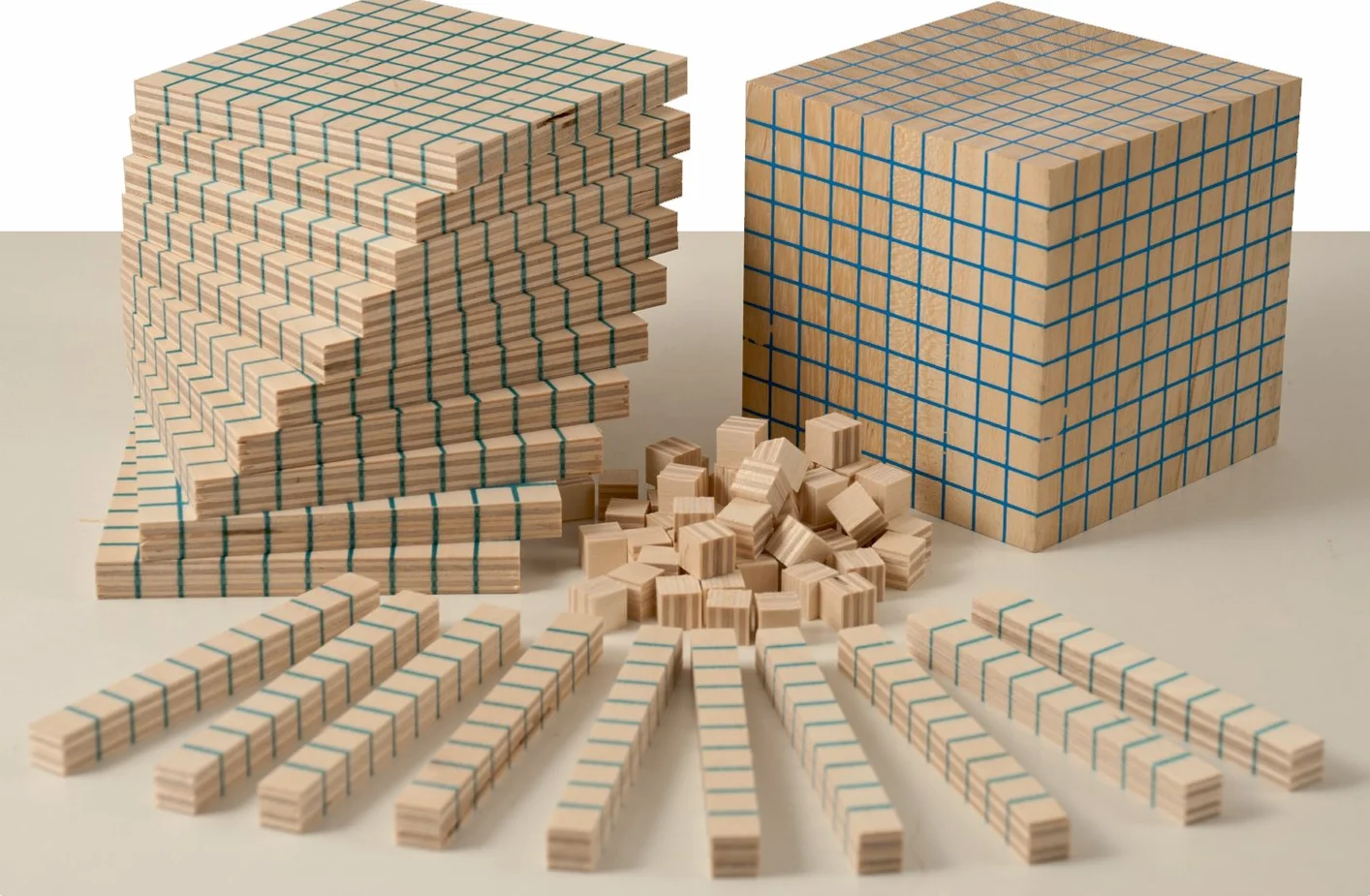 Dida – Set Blocchi Multibase Base 10 in Legno, 121 Pezzi | Unità, Decine, Centinaia, Migliaia | Manipolazione Tattile, Apprendimento Visivo | Scuola Primaria e Uso Didattico