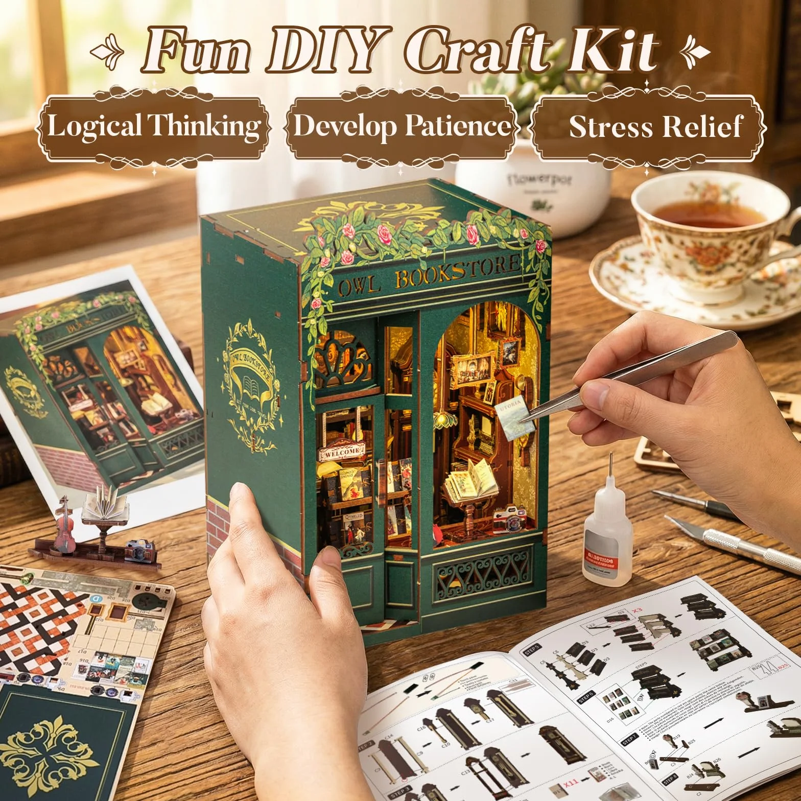 CUTEBEE Book Nook Kit - Casa Bambole in Miniatura da Costruire, Own Bookstore Booknook Puzzle in Legno 3D, Set Creativo per la Decorazione della Libreria, Regali per Familiari e Amici