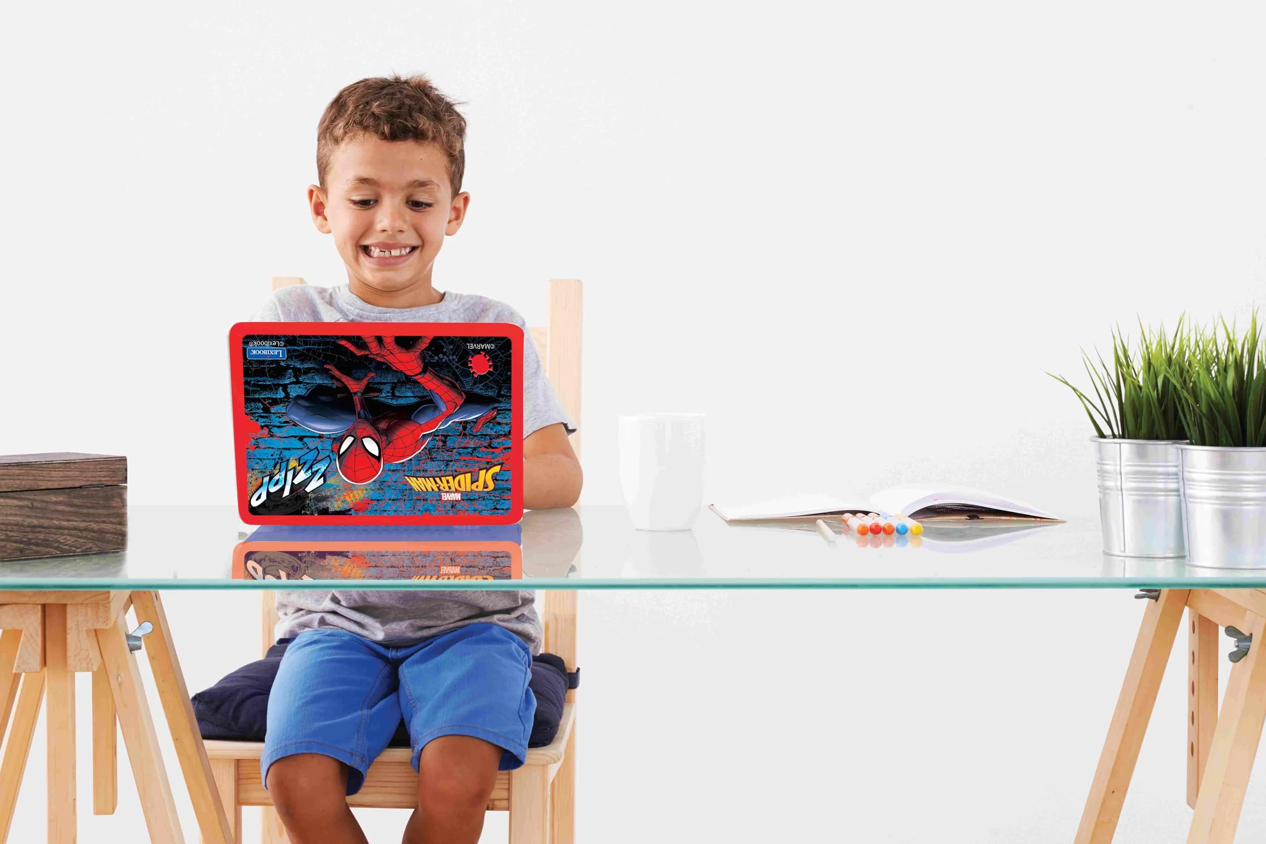 Lexibook - Spider-Man Computer Portatile educativo bilingue Italiano/Inglese - 124 attività per Un apprendimento Divertente e interattivo - Matematica, logica, Musica, Orologio - JC598SPi5LXB