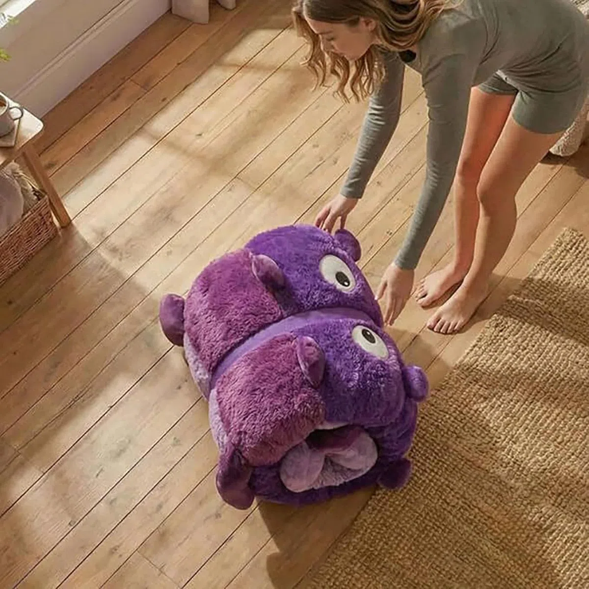 Sacco A Pelo A Forma Di Bruco,hugging Caterpillar Sleeping Bags,plush Cocoon Sleeping Bag With Pull Cord,hugging Caterpillar Sleeping Bags – Plush Cocoon Full-body Lounger