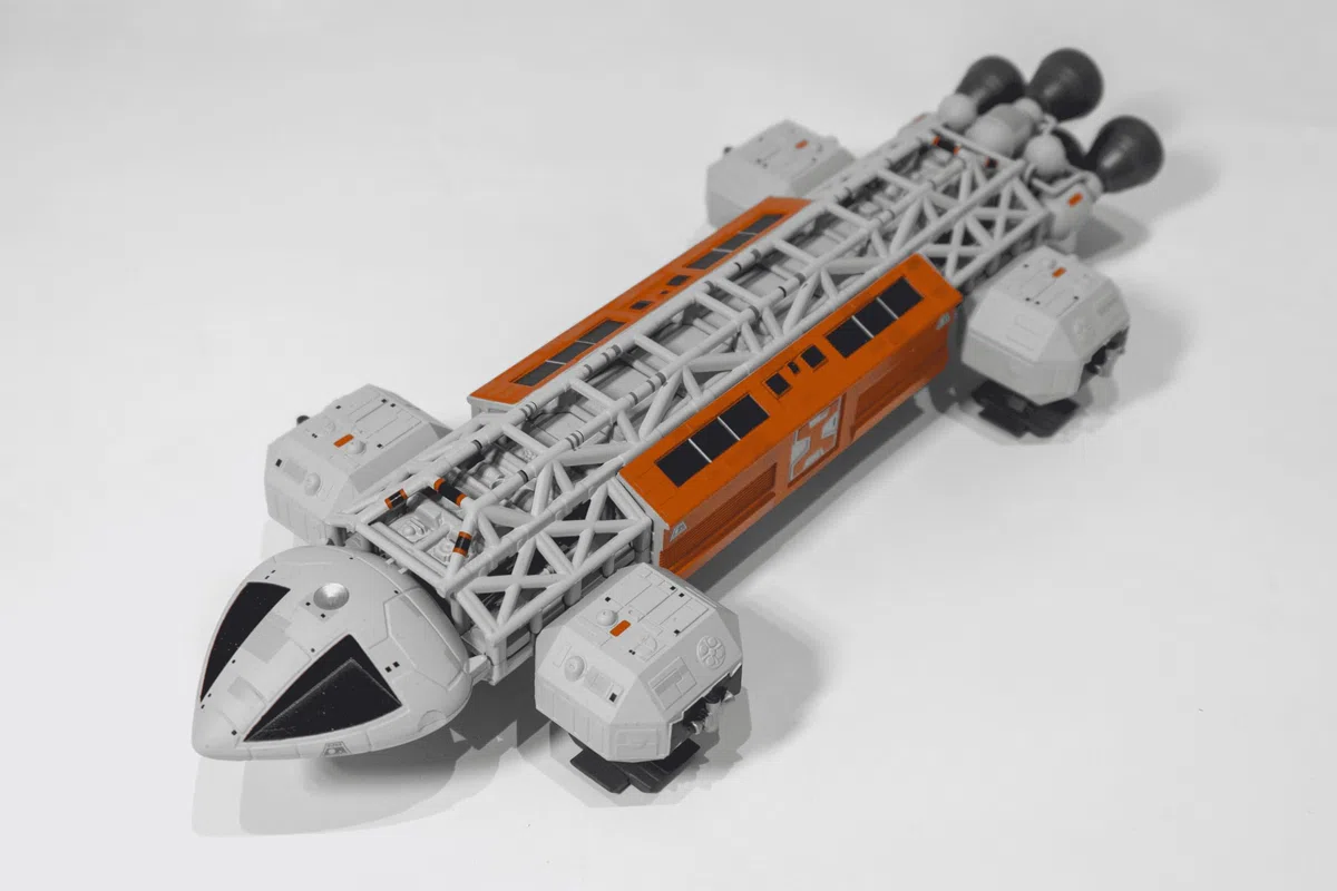 GERRY ANDERSON Spazio: 1999 VIP Eagle Space Shuttle – Special Limited Edition Collectable Model Kit, Modello da 10 pollici