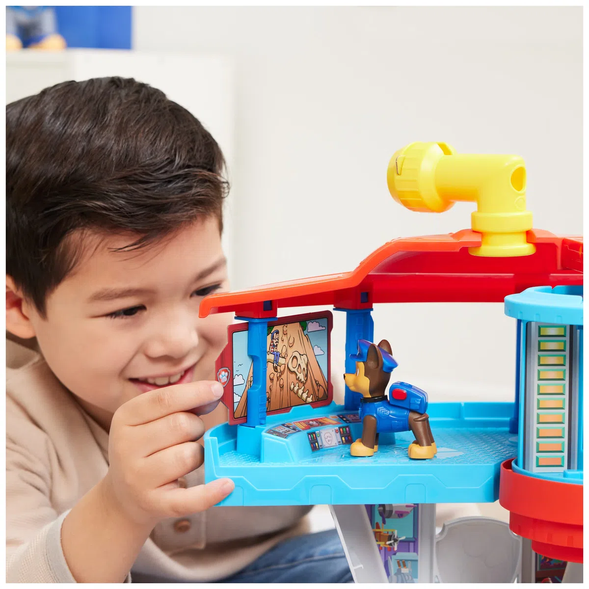 Paw Patrol, Quartier Generale, con Lanciatore per Veicoli, 2 Personaggi, Veicolo della Polizia di Chase e Accessori, Giocattolo per Bambini e Bambine, 3+ Anni