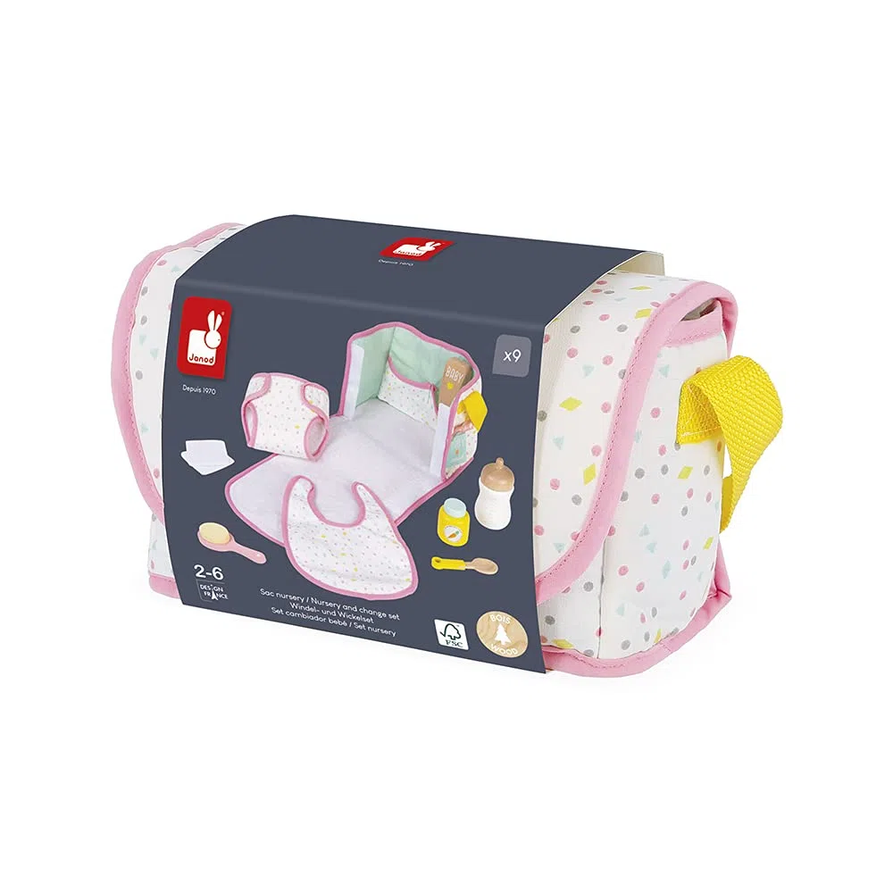 Janod - Borsa Fasciatoio - Giocattolo in Legno e Tessuto - Borsa Cambio Neonato da Bambola - Fasciatoio per Bambole Completo - 8 Accessori + Bavaglino, Pannolino, Biberon - Da 2 Anni, J06501