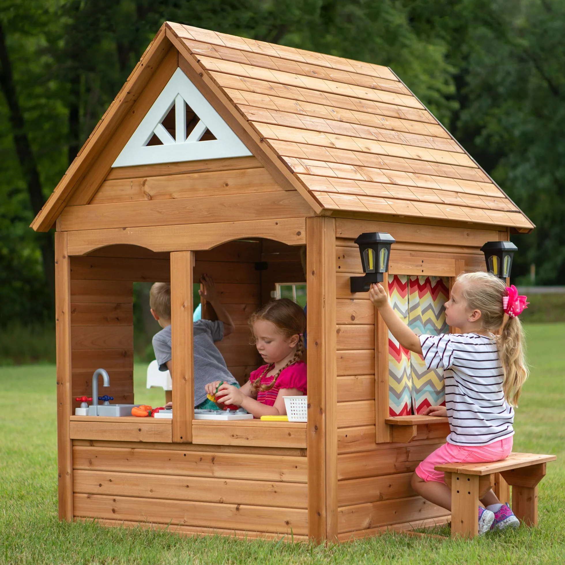 Backyard Discovery Aspen Casetta per Bambini in Legno con Cucina e Accessori 130x200x170 cm 2-10 Anni