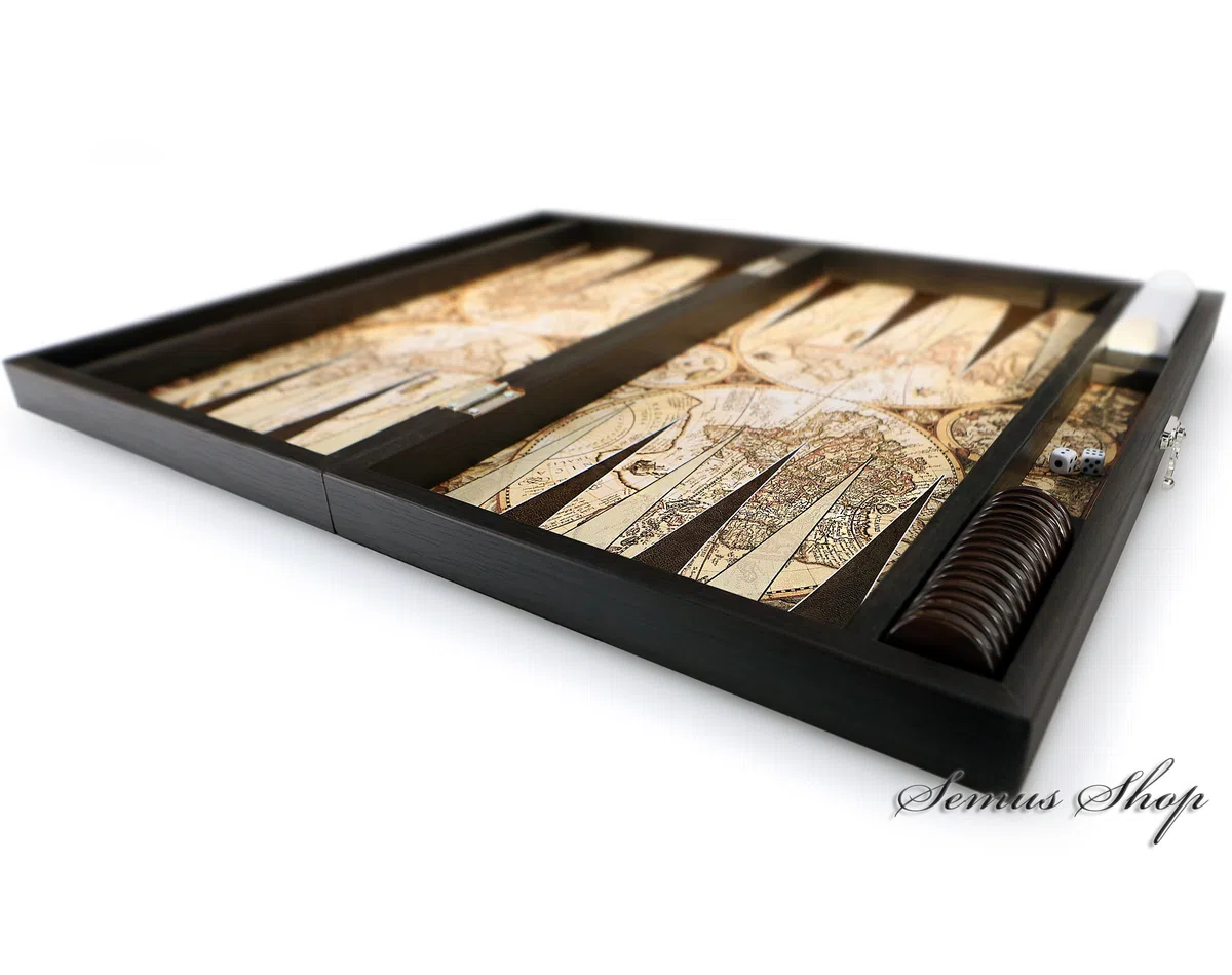 Trendy Backgammon Antique Map XXL – Gioco da tavolo pieghevole Backgammon in ecopelle antigraffio, 49 x 30 x 6 cm, con 30 pietre e 2 cubi – Marchio di qualità dalla Turchia