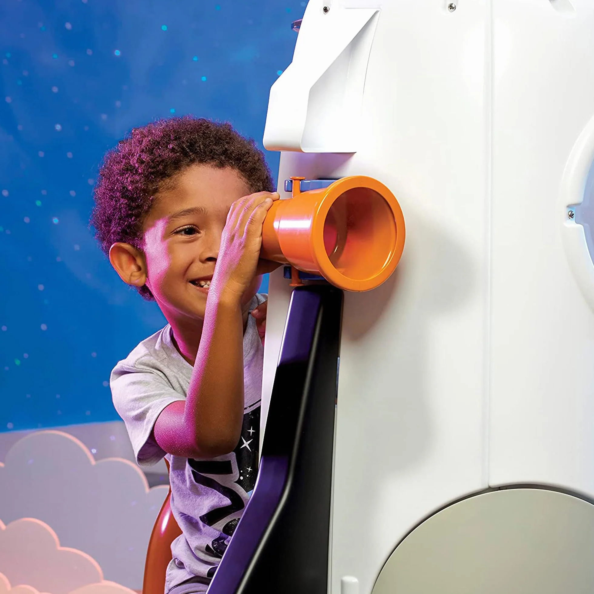 Little Tikes Adventure Rocket; Include un Sedile, Strumenti per lo Spazio, Telescopio, Sportello di Uscita e Accessori Divertenti; Con Luci e Suoni Realistici; Sono Richieste le Batterie; Età: 2+