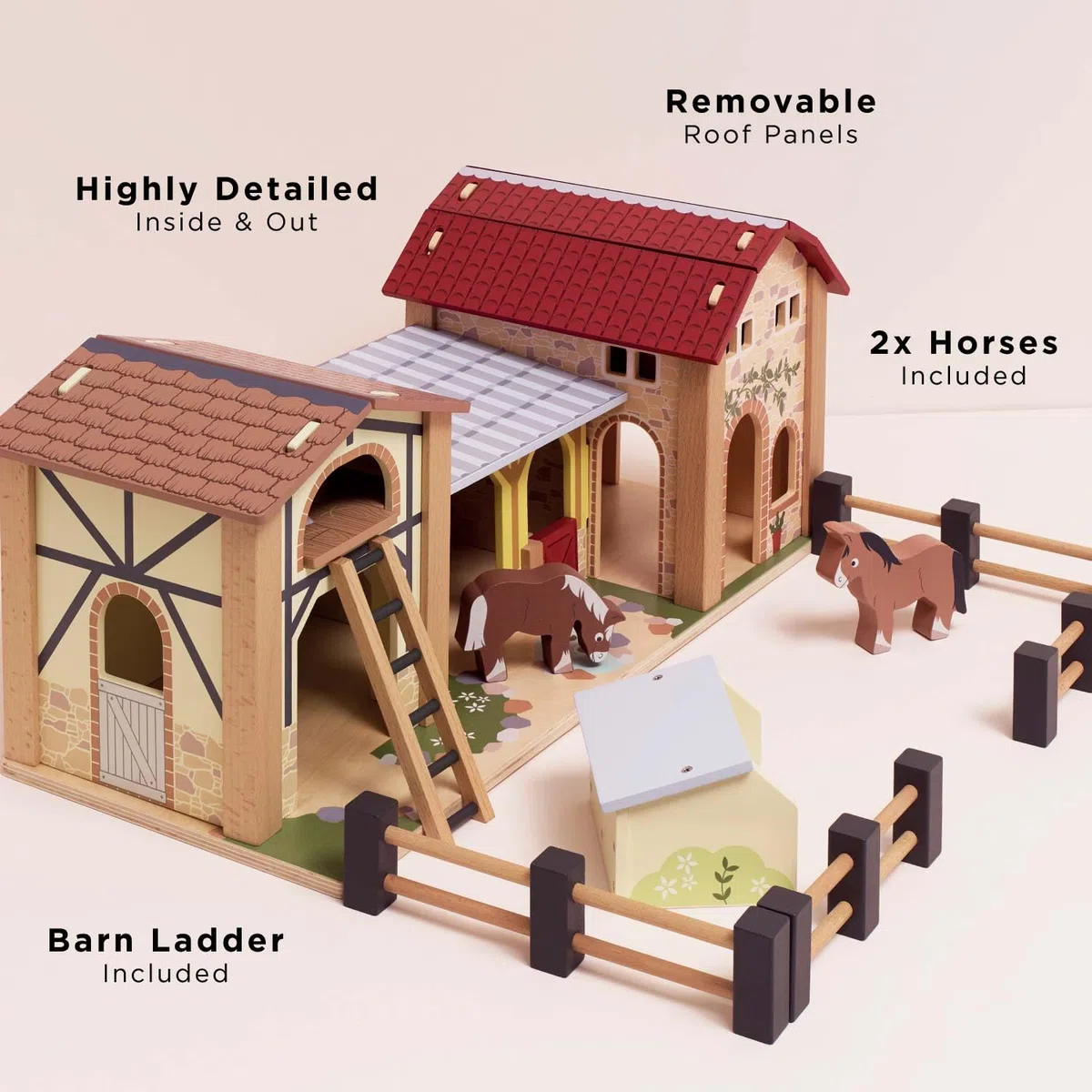 Le Toy Van - TV410 - Gioco educativo Fattoria degli Animali in Legno con Tetto Rimovibile, 3 Anni, Montessori, 58 x 52 x 24 cm, Grande stalla con fienile e porcile, con recinzioni mobili