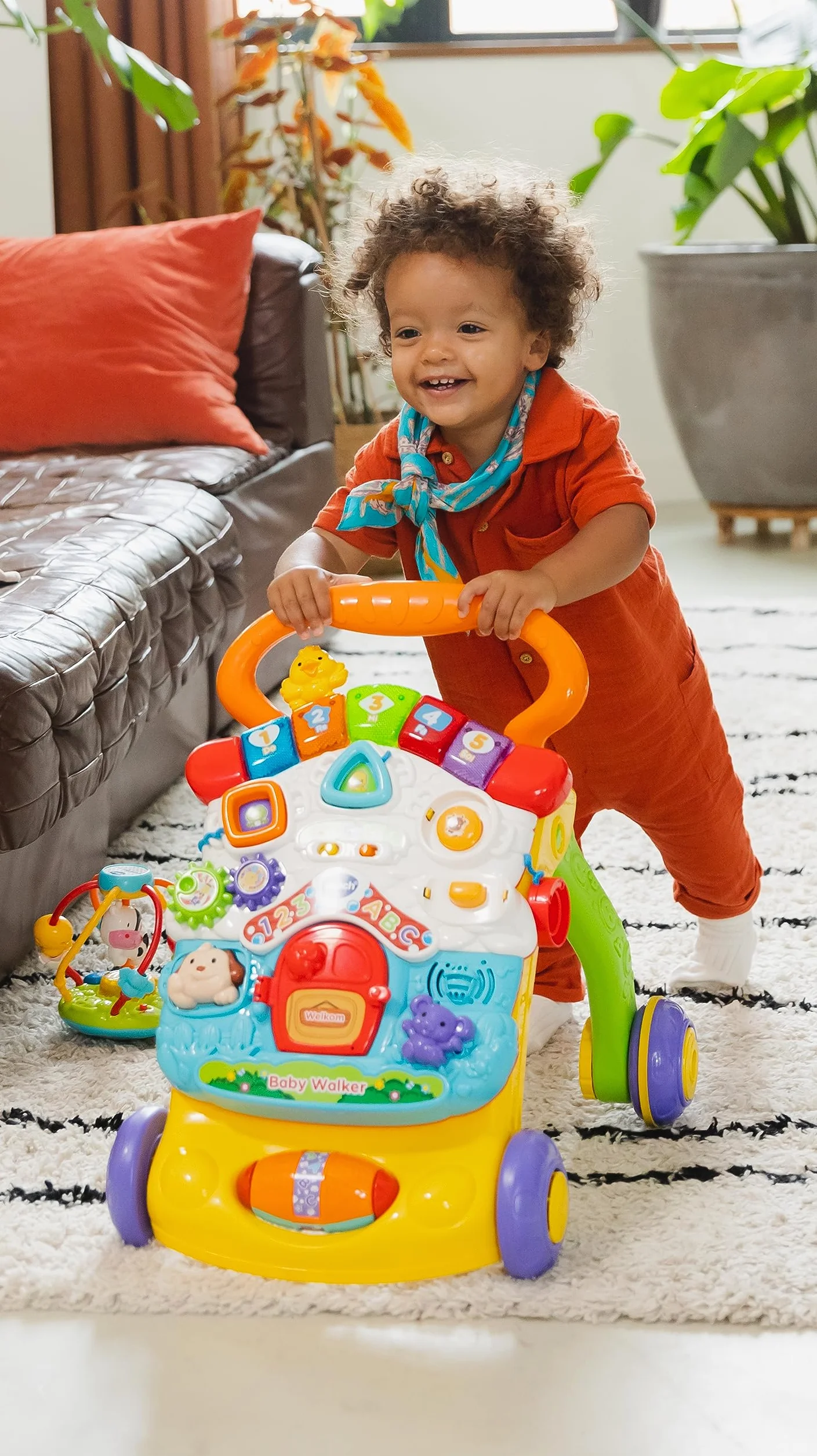 VTech Super Primi Passi Parlante 2 in 1 - Arancione, Primi Passi per Bambini con Sensore di Movimento e Sistema Frenante, Maniglia, Gioco Bambino con Animali e Numeri, Batterie Incluse, 9-36 Mesi