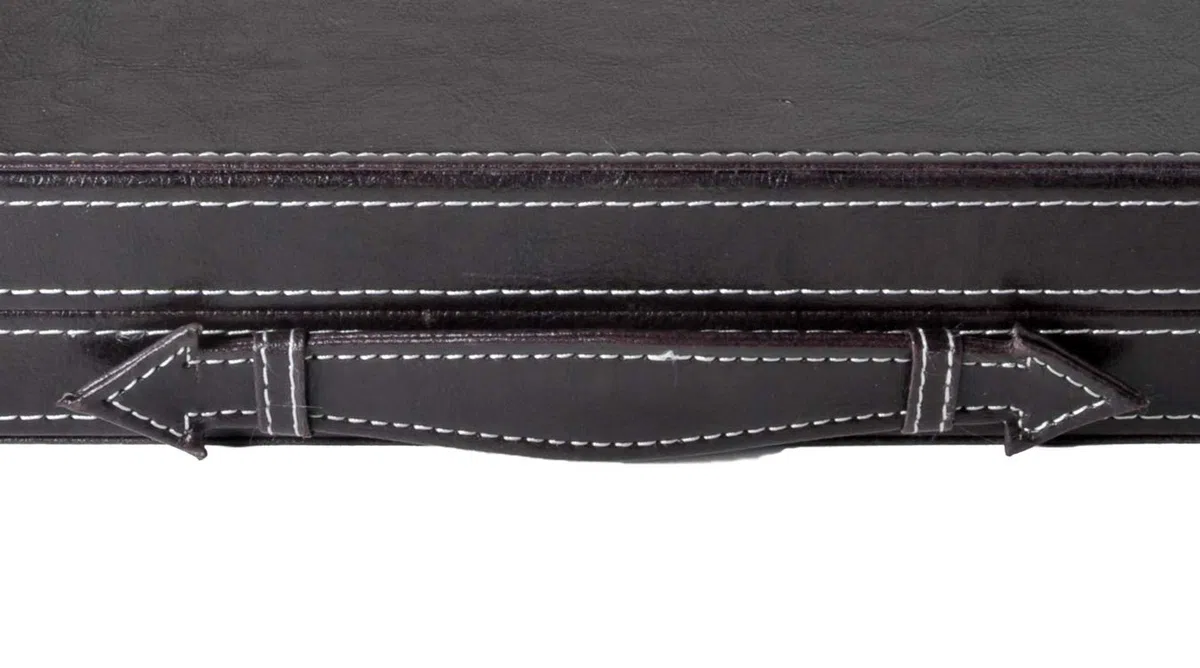 Engelhart - 250504 - Gioco di Backgammon in Legno Deluxe in Custodia Rivestita in Similpelle, 2 Giocatori, 5 Dadi, 2 Tazze e Shuffleboard (Marrone/Avorio 45,7 cm)