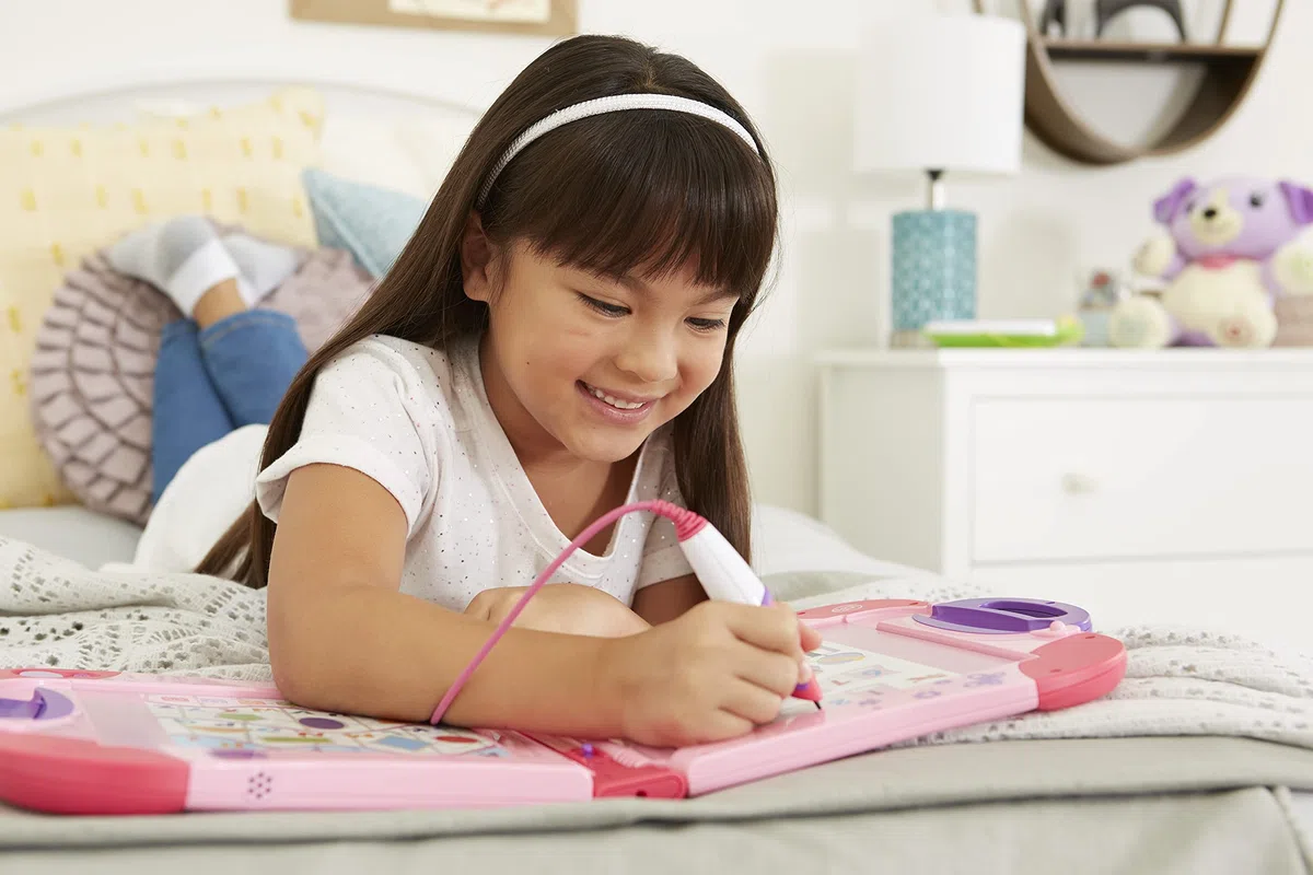 LeapFrog LeapStart 602153 - Libro elettronico, giocattolo educativo e interattivo per bambini e bambine di 2, 3, 4, 5, 6, 7 anni, colore: rosa