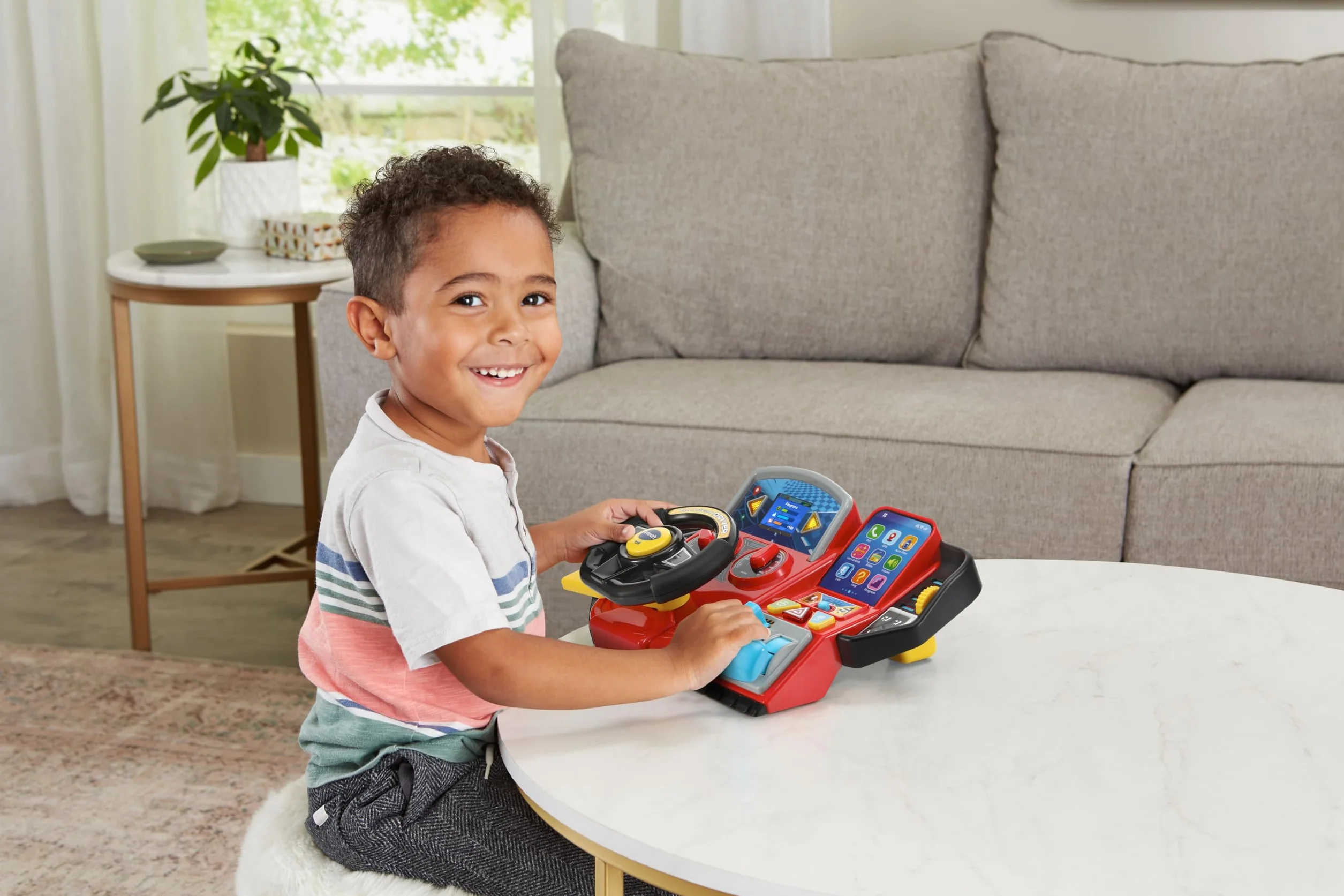VTech Volante Turbo Pilota, Volante Bambini con Cruscotto Interattivo, Oltre 20 Giochi Educativi e 9 Circuiti, Schermo LCD, Clacson e Indicatore Direzione, Lingua Italiana, Batterie Incluse, 3-8 Anni
