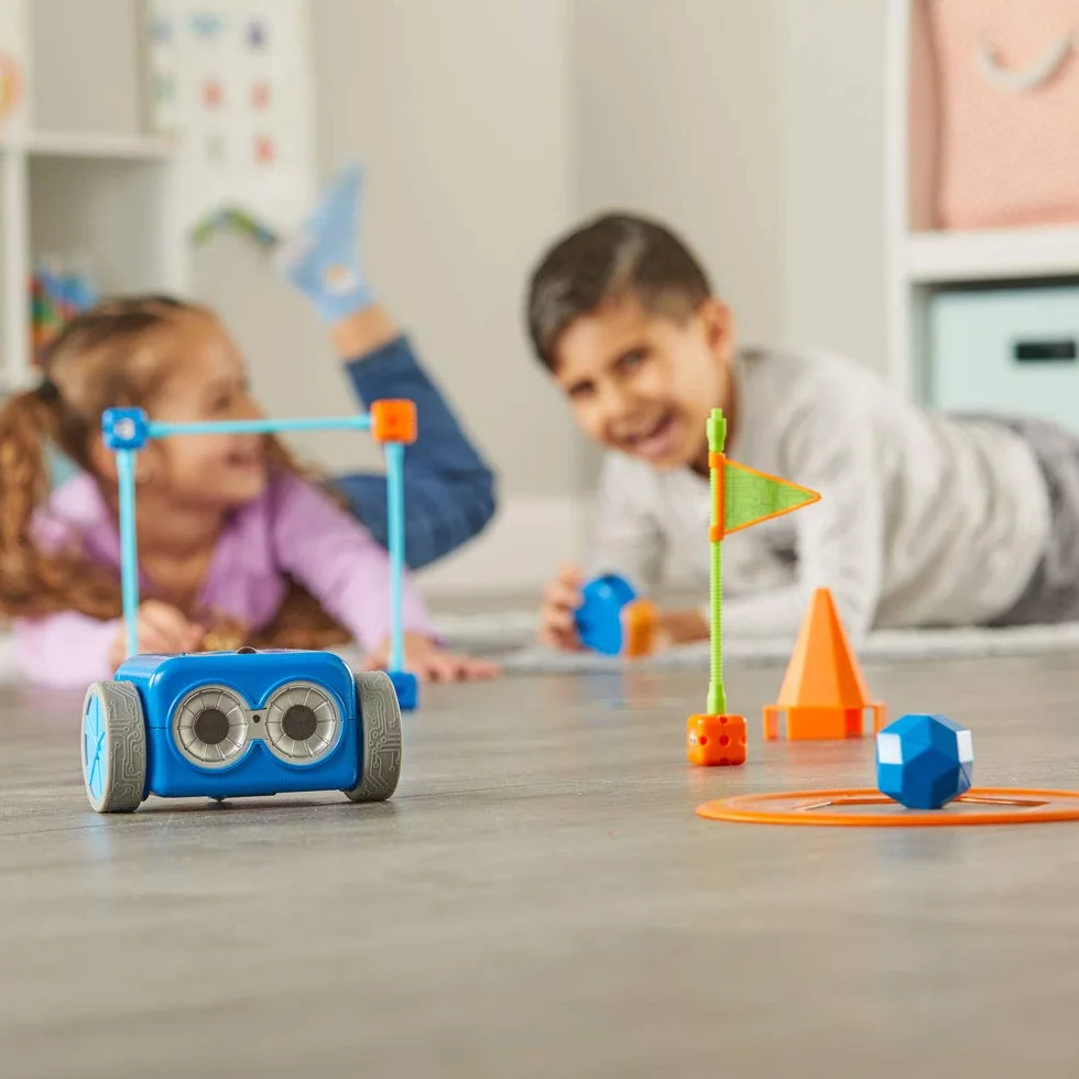 Learning Resources Botley 2.0 Robot Programmabile, Età 5+, Gioco Educativo STEM, Attività di Coding Senza Schermo, Set da 77 Pezzi