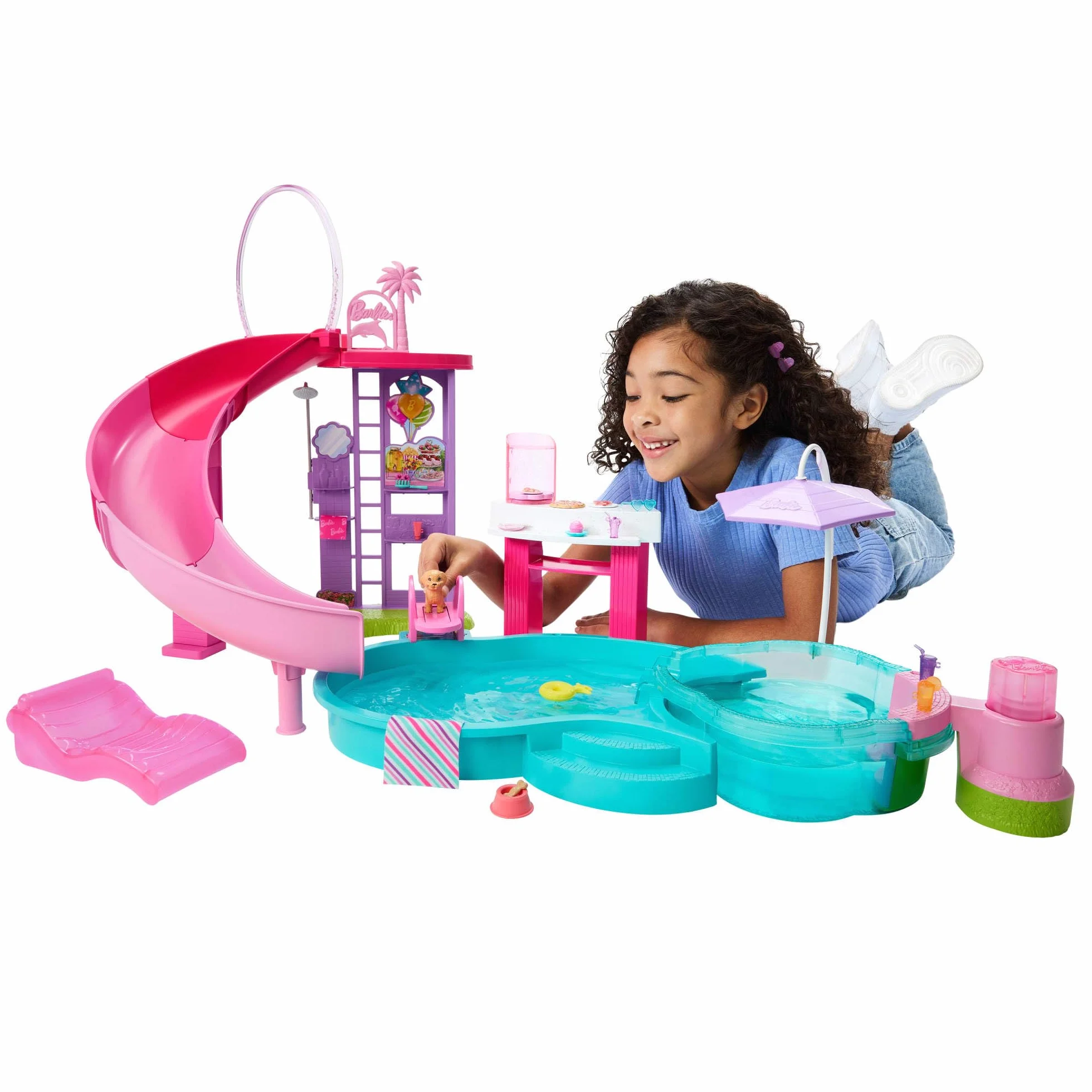 Barbie - Piscina dei Sogni, set con 6 aree di gioco tra cui scivolo e idromassaggio, cuccioli, galleggianti e oltre 20 accessori inclusi, giocattolo per bambini, 3+ anni, JKG83