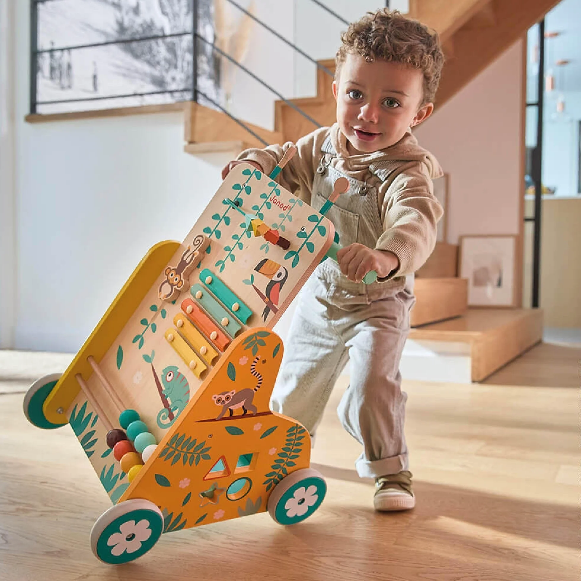 Janod - Carrello Multiattività Tropik - Primi Passi in Legno - Giocattolo Educativo 6 attività - Ruote Silenziose e Bloccabili - Certificato FSC - Vernice ad Acqua - da 1 Anno, J8269