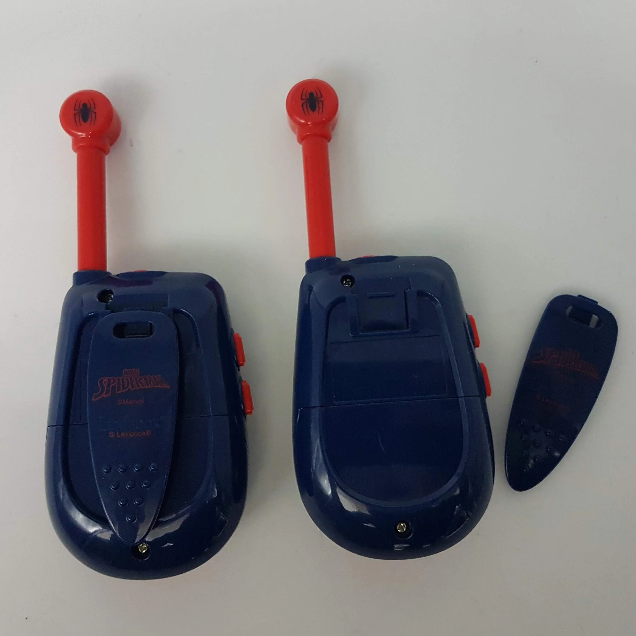 Lexibook, Spider-Man, Walkie-Talkie Digitale per Bambini, Raggio di Trasmissione 2 km, Funzione Luce Morse, Clip da Cintura per Il Trasporto, Funzionamento a Batteria, Blu/Rosso, TW25SP