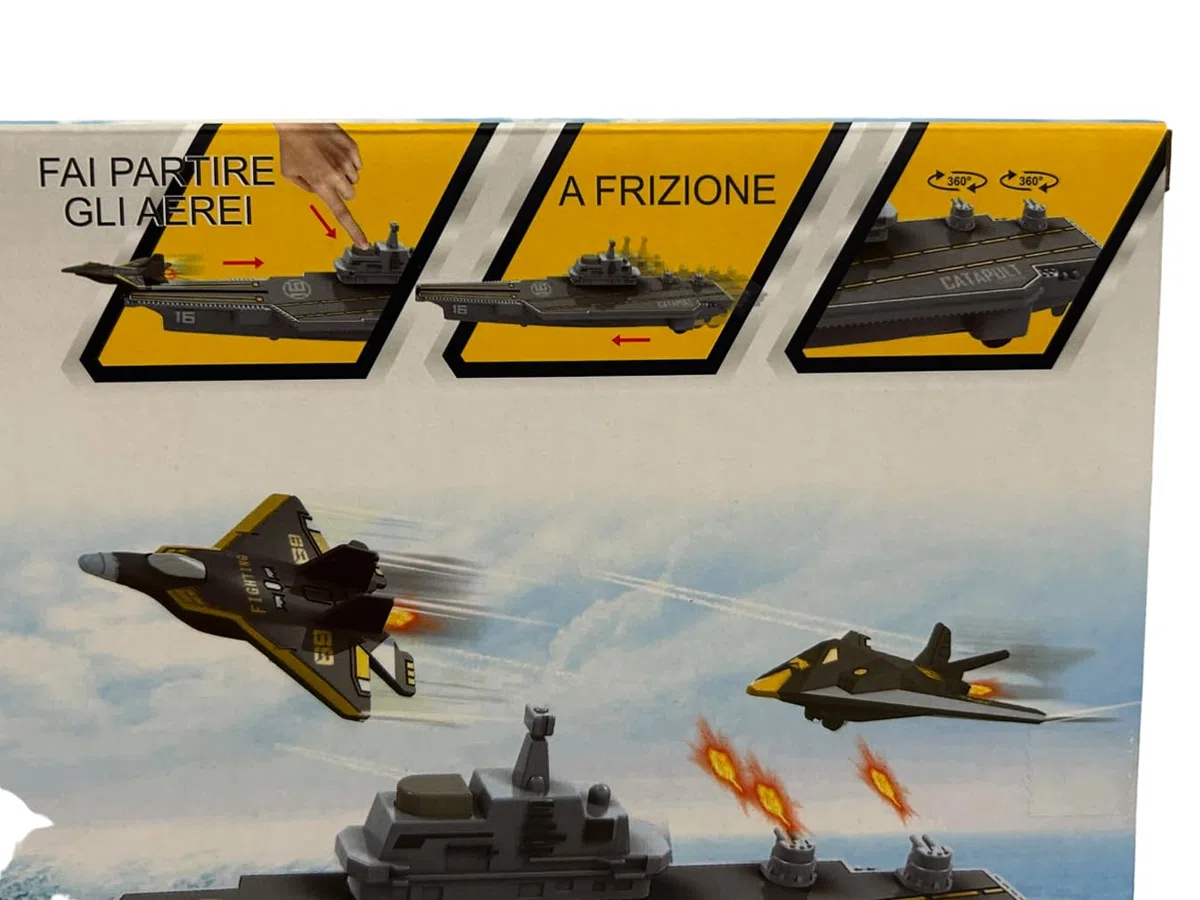 Portaerei Giocattolo Portaerei Nave da Guerra Militare con 3 Modellini di Aeroplani Porta Aerei Giocattolo Barca Giocattoli Nave Gioco Lancia Aerei da Combattimento Navi da Guerra Battle Cruiser (b)