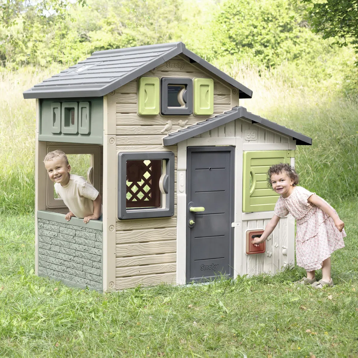 Smoby Life Casetta da giardino Amica Evo 114x162x175 cm plastica riciclata resistente intemperie