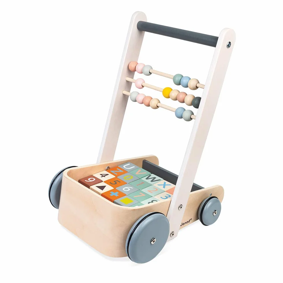 Janod - Carrello ABC Sweet Cocoon - Carrello Primi Passi Didattico in Legno a Spinta - con 20 Cubi Lettere Alfabeto, Numeri e Forme + 3 Stecche Pallottoliere - Vernice Ad Acqua - da 1 Anno, J04408