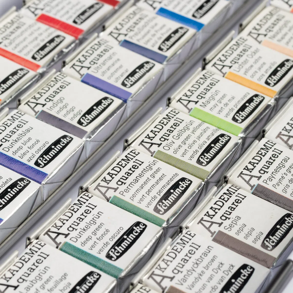 Schmincke – AKADEMIE Acquerello Compatto, scatola di metallo, 40 x 1/2 ciotole, 75 140 097, gamma completa, tonalità altamente resistenti alla luce, colori ad acquerello