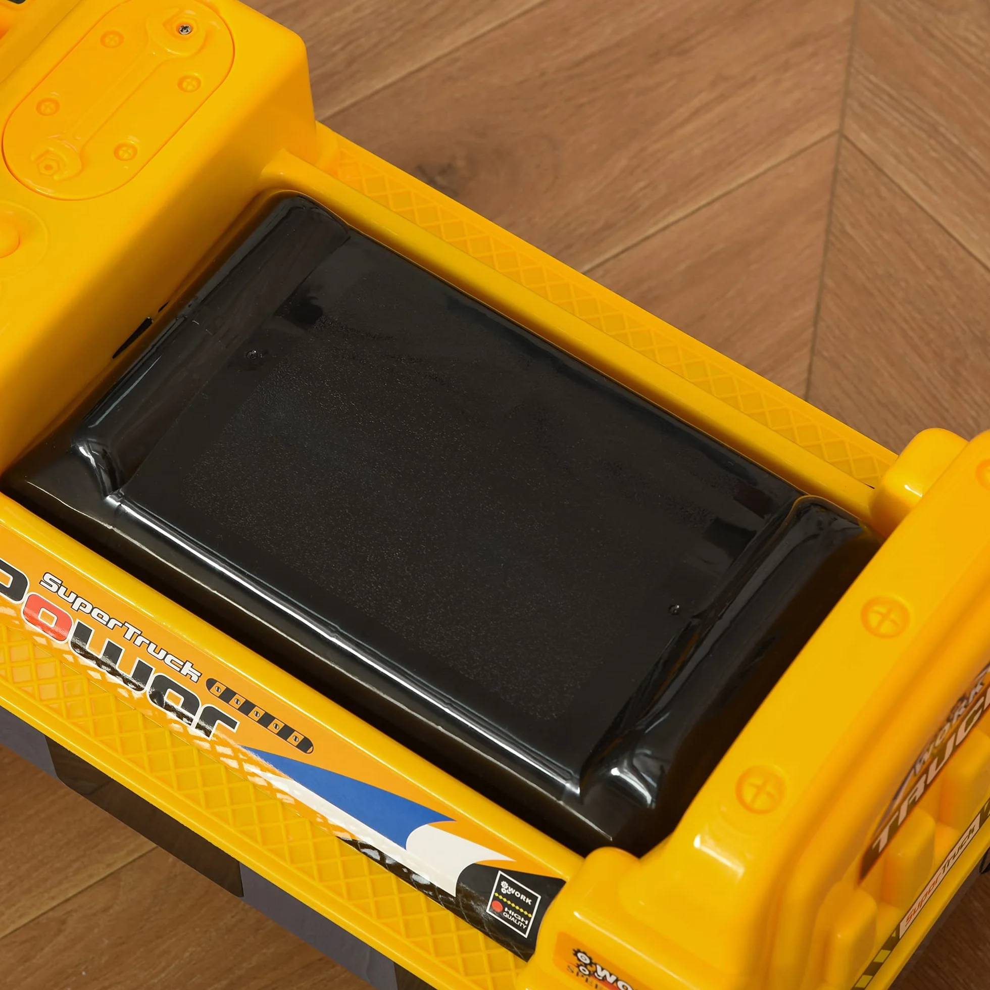 HOMCOM Ruspa Giocattolo 2 in 1 con Escavatore e Mordente, Vano Nascosto, Gioco Cavalcabile Bambini 2-3 Anni, 90x28x58cm, Giallo
