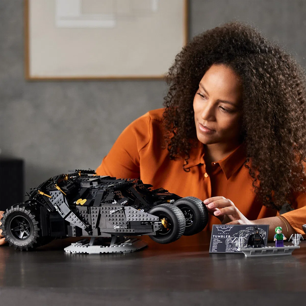 LEGO DC Batman Batmobile Tumbler, Modellino di Auto da Costruire, Kit Modellismo Adulti, Iconica Macchina della Trilogia del Cavaliere Oscuro, Idea Regalo per Uomo o Donna da Collezione 76240