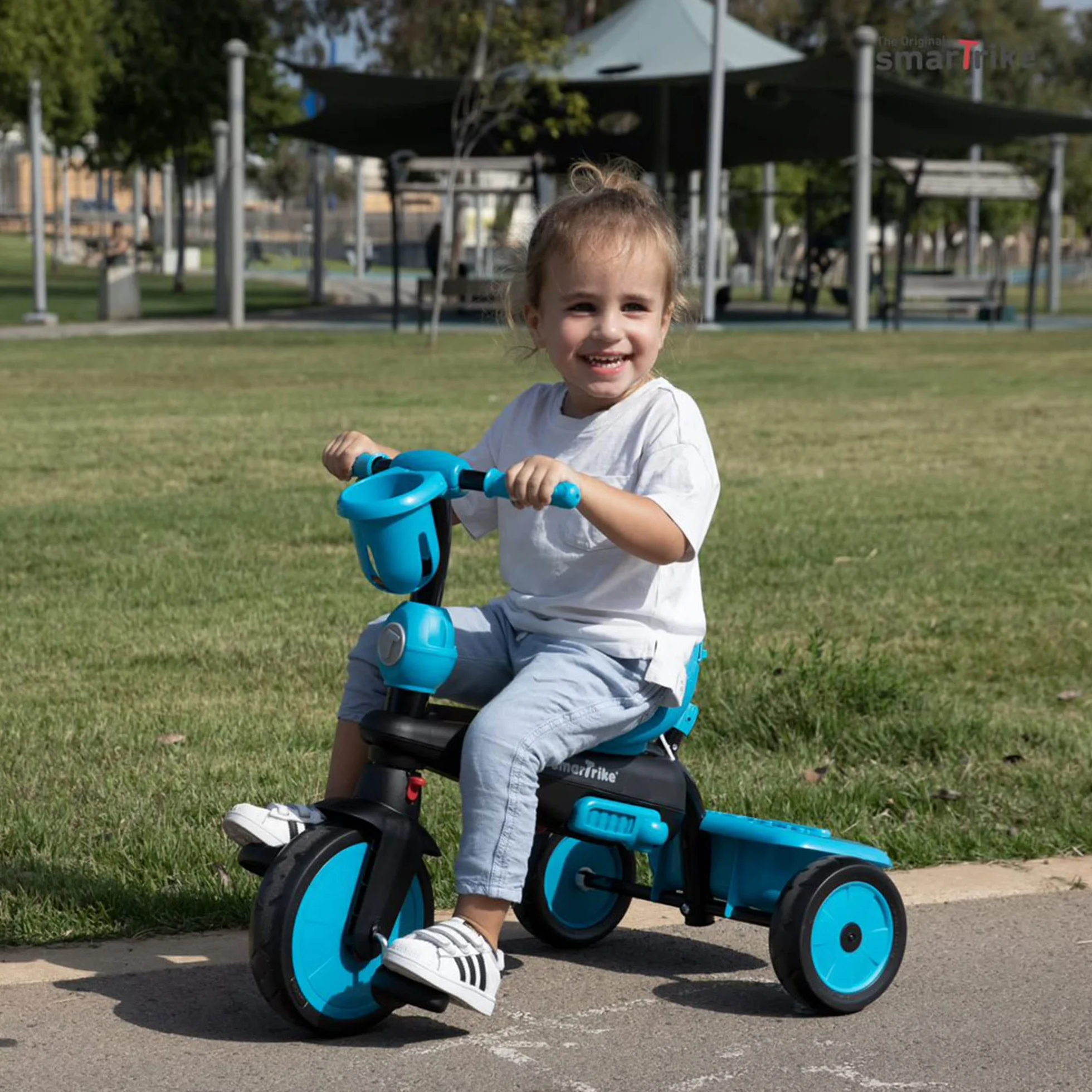 Breeze S 6050900 SmarTrike Breeze - Triciclo multifunzione 3 in 1, triciclo regolabile, per bambini da 15 mesi a 36 mesi, colore: Blu
