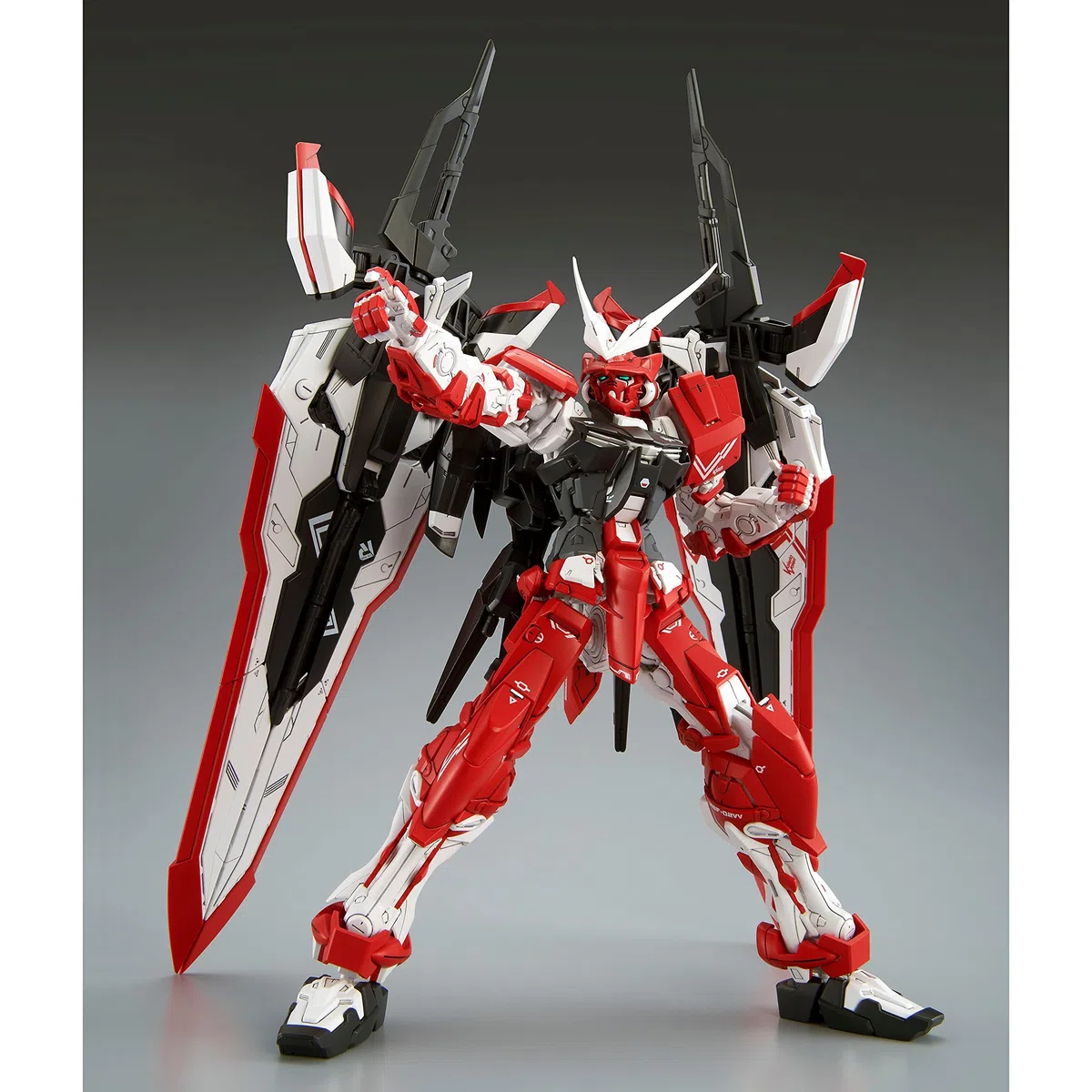 Bandai Model Kit 59408 - MG Gundam ASTRAY Turn Red Ltd 1/100