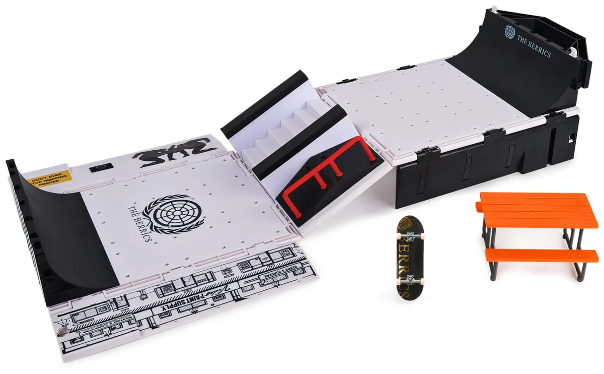 Tech Deck, The Berrics Transforming Park, X-Connect Park Creator, Set di Gioco Pieghevole Largo 76 cm con Custodia e Fingerboard Speciale, Giocattolo per Bambini da 6 Anni in su