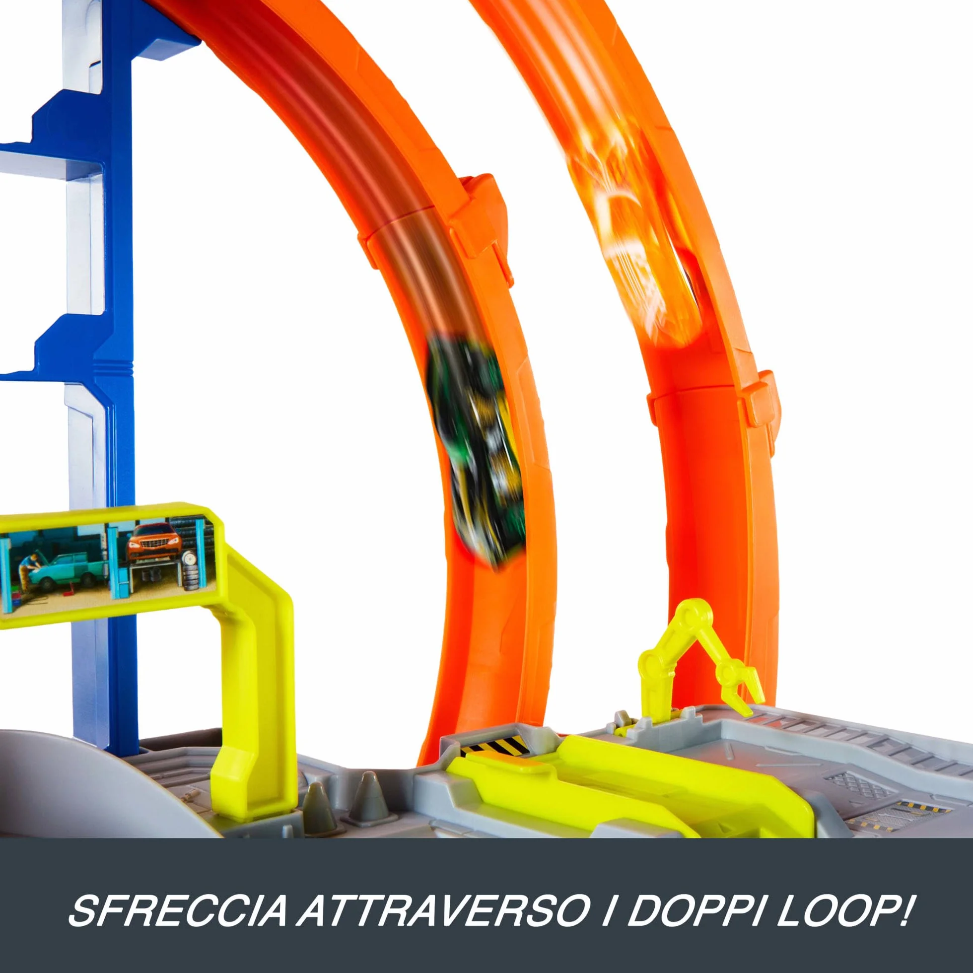 Hot Wheels - Mega Garage, Set Pista con 3 Livelli di Gioco e 2 Loop, macchinina ed Elicottero Inclusi, adattatori Speed Snap e Spazio per riporre 37 Veicoli, Giocattolo per Bambini, 4+ Anni, JLC05