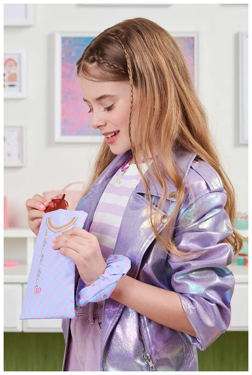 Cool Maker Stitch 'N Style Fashion Studio , Macchina da Cucire per bambini e bambine , Filo da cucire pre-inserito, tessuto e stampe ad acqua , Giochi creativi per bambini e bambine dagli 8 anni