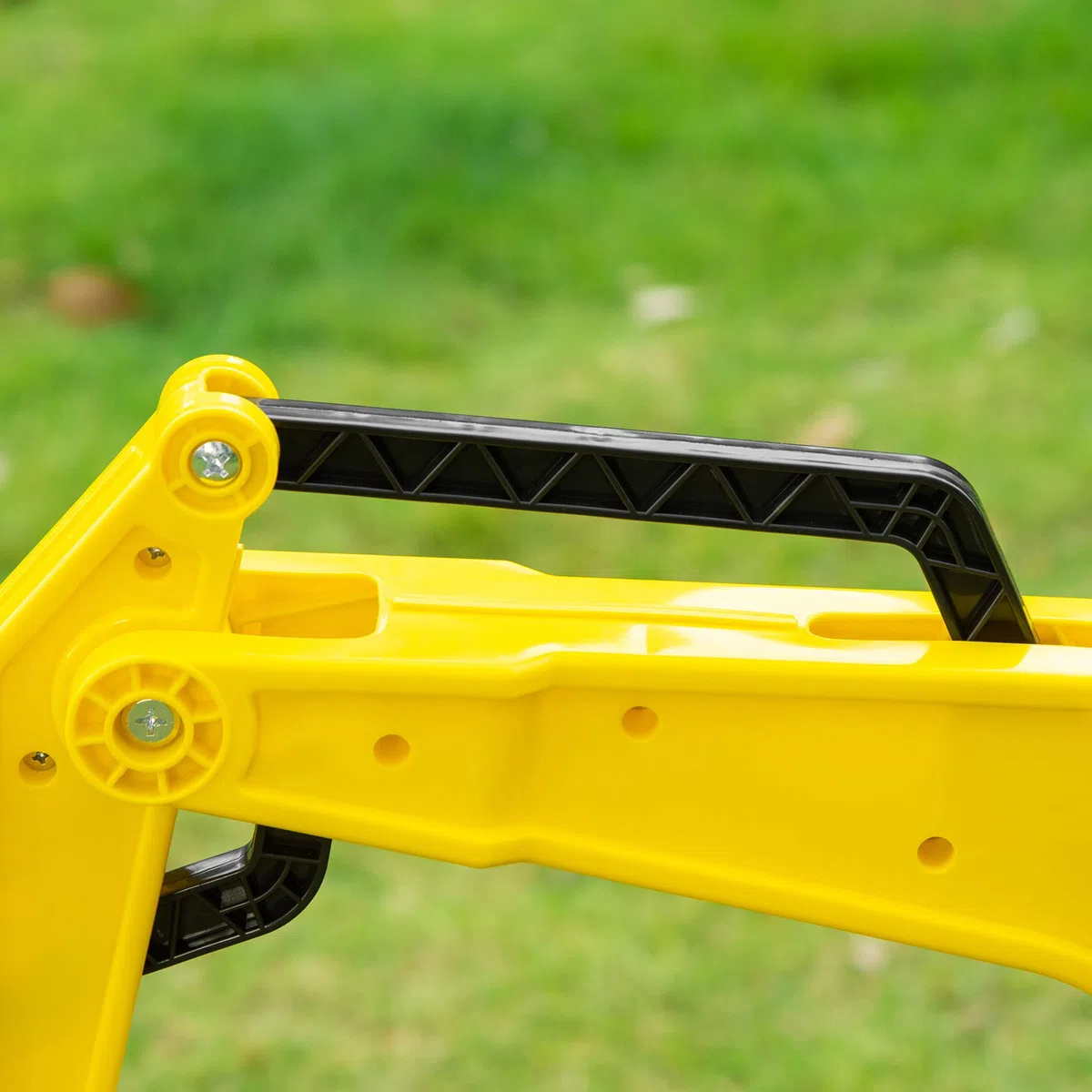 HOMCOM Ruspa Giocattolo Cavalcabile a Pedali per Bambini 3-6 Anni, Escavatore con 4 Ruote, Acciaio e Plastica, 107x42x71 cm, Giallo